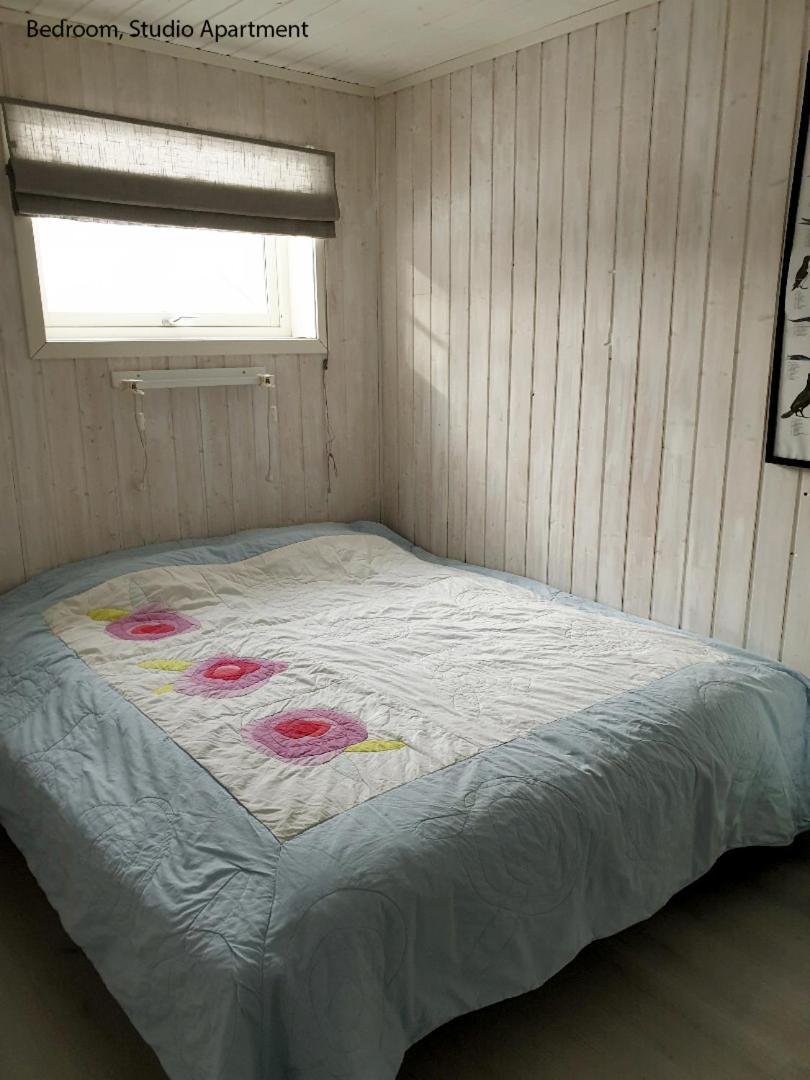 One-Bedroom Apartment - Photo 9
