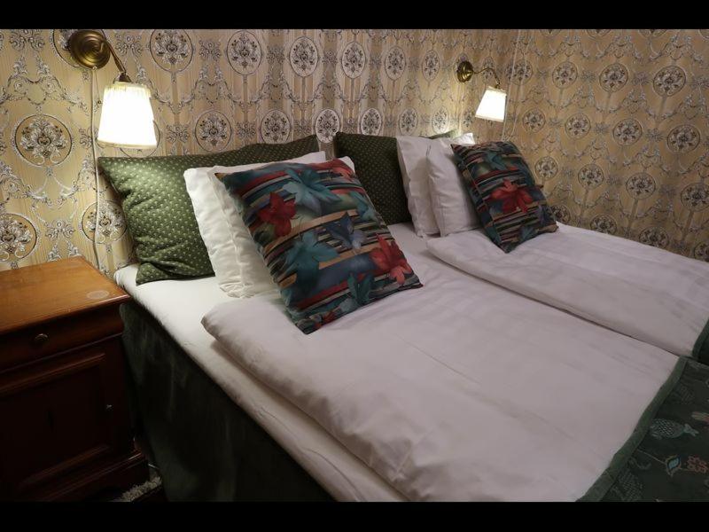 Double Room with Shared Bathroom