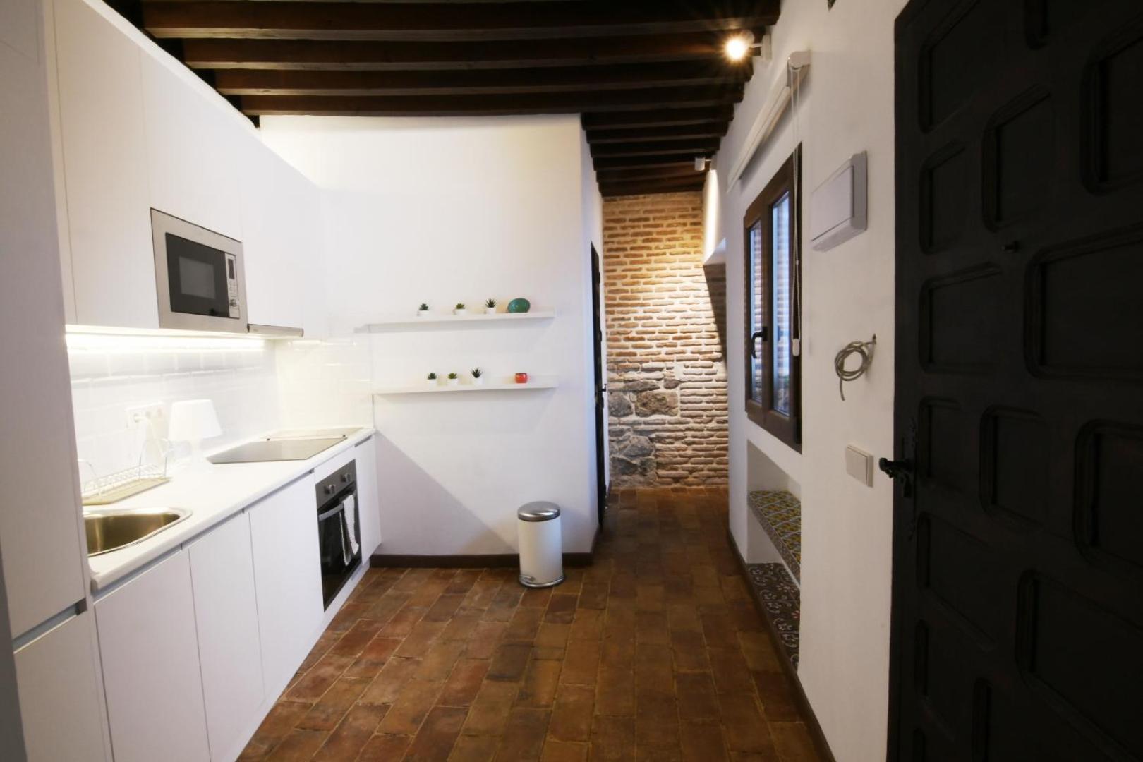 One-Bedroom Apartment - Photo 20