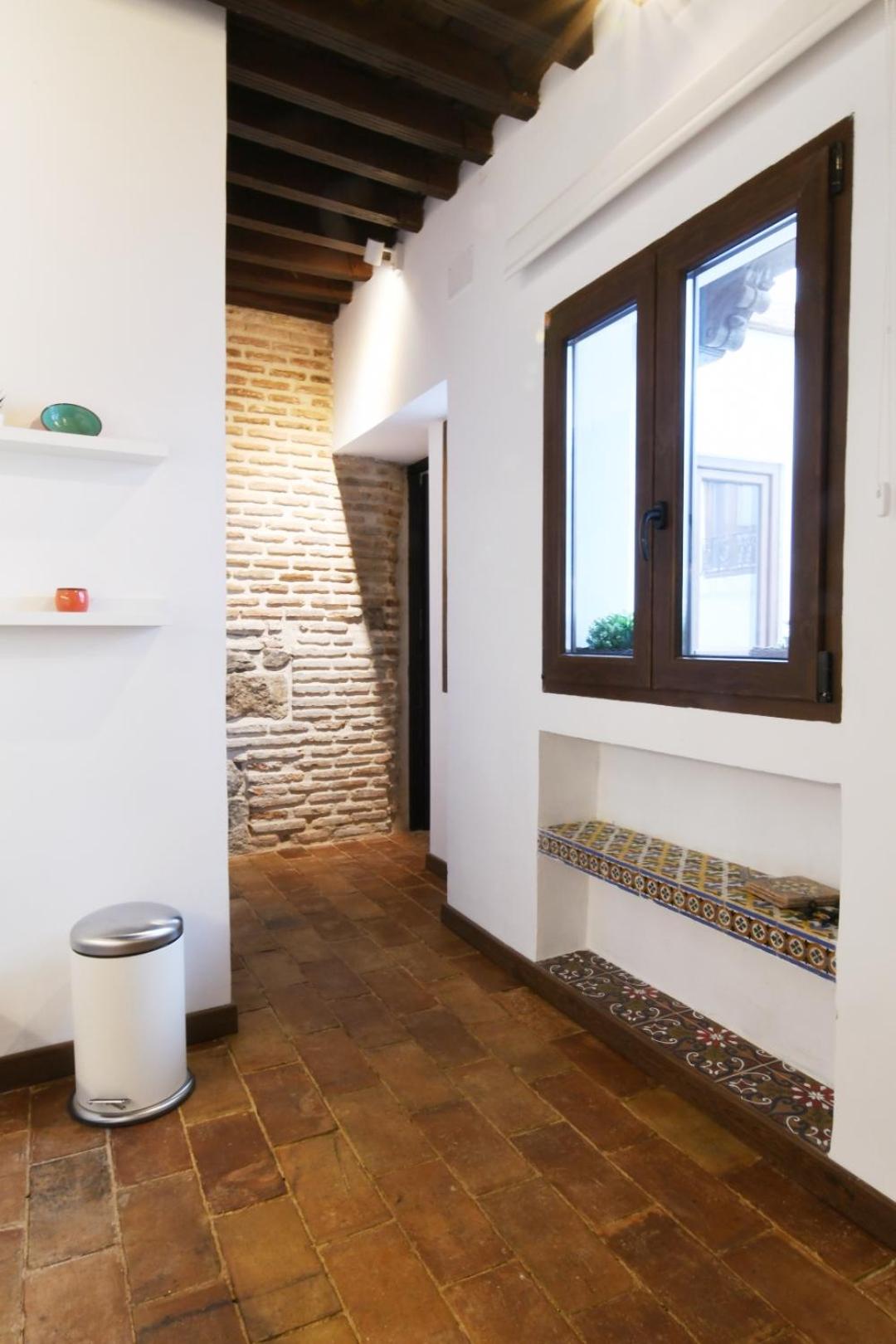 One-Bedroom Apartment - Photo 4