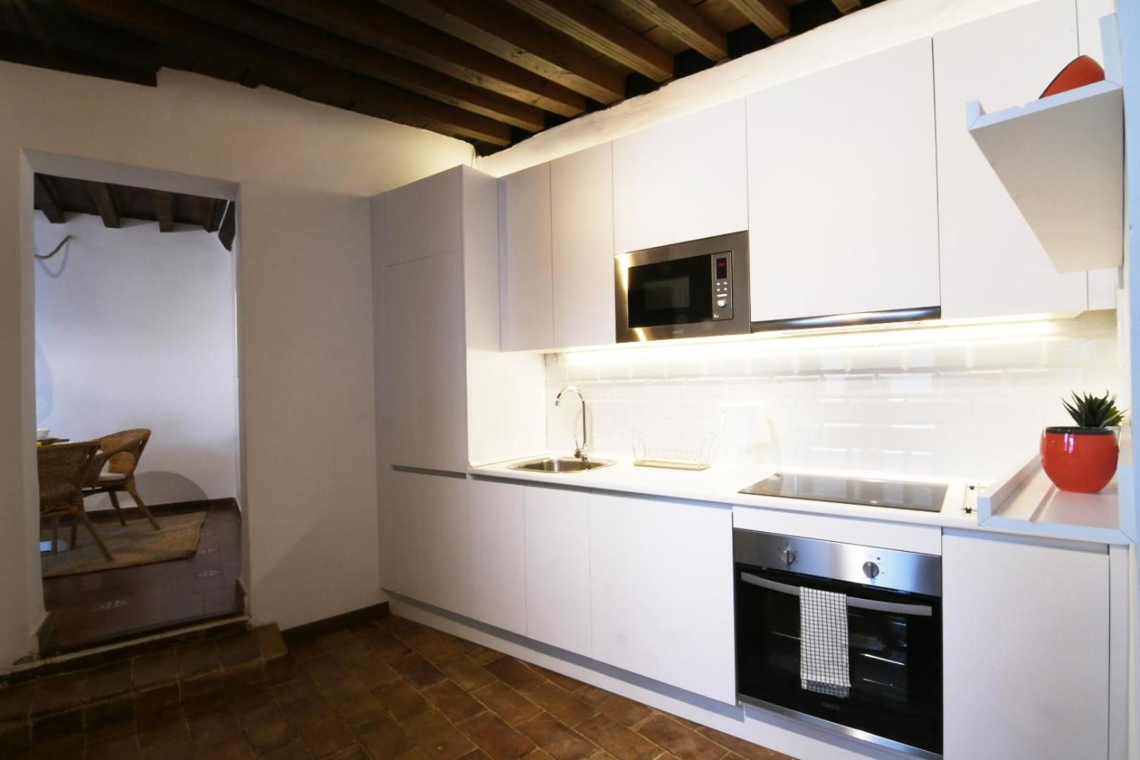 One-Bedroom Apartment - Photo 19