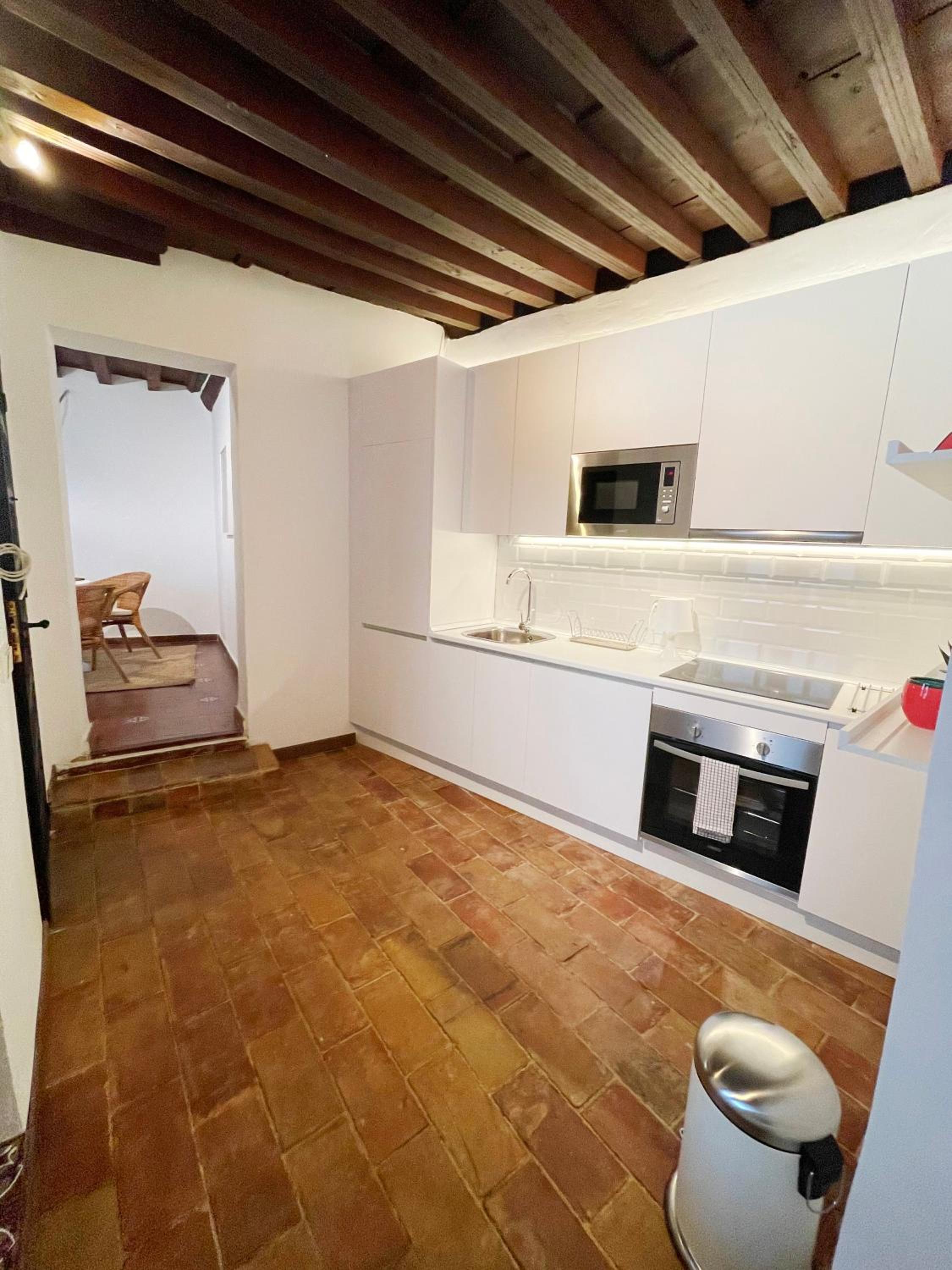 One-Bedroom Apartment - Photo 22