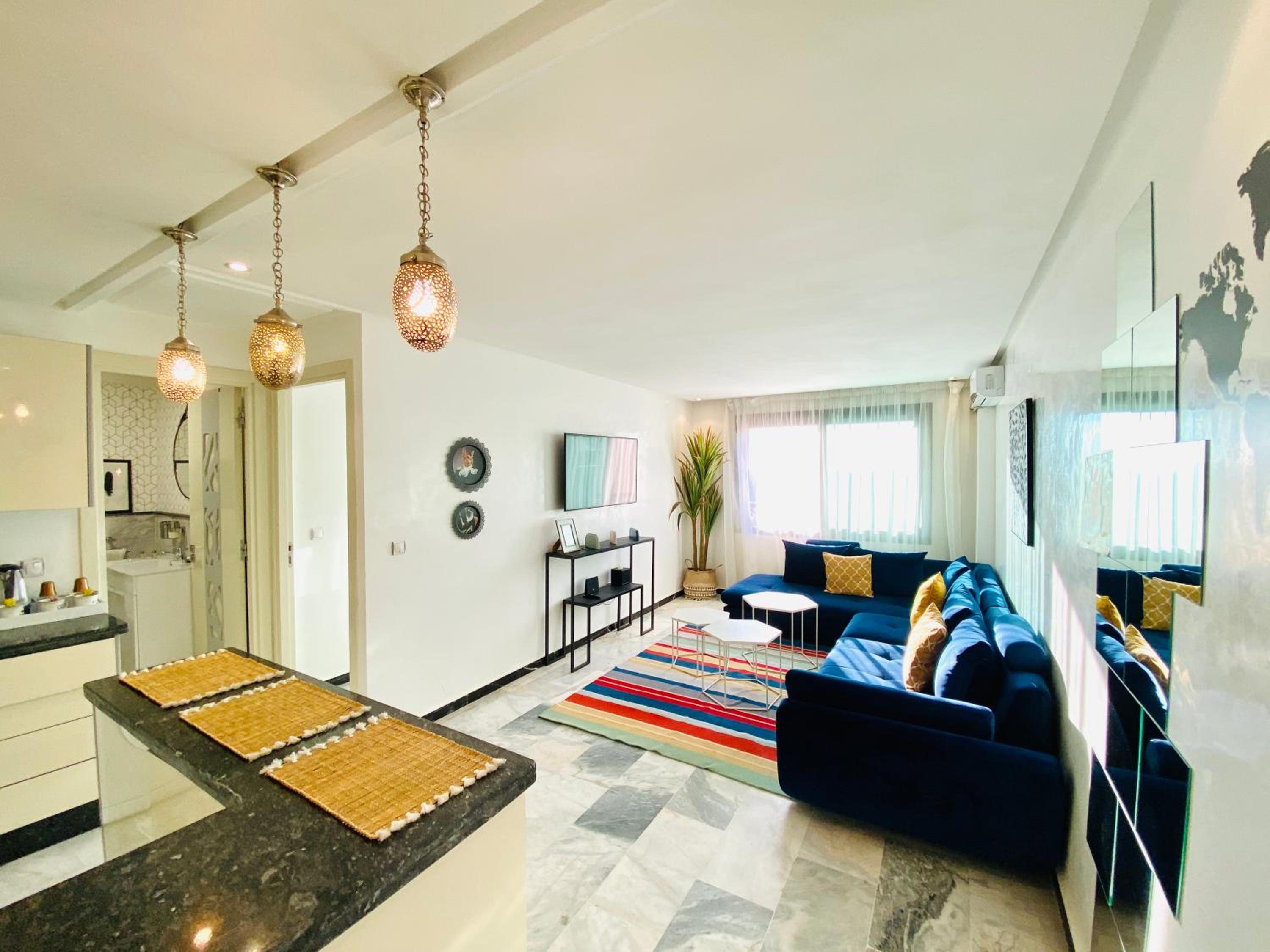 Apartment with Balcony - Photo 6