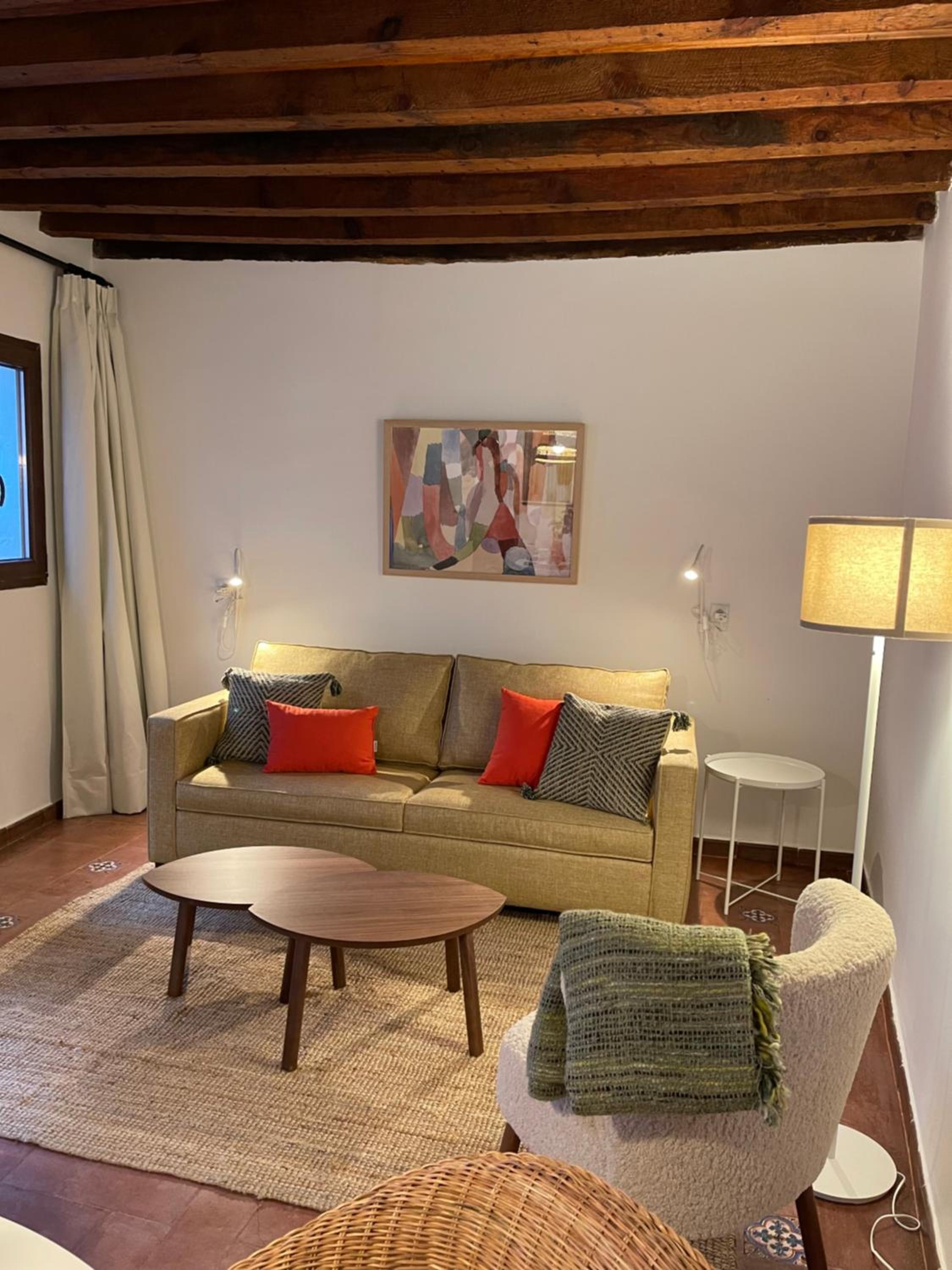 One-Bedroom Apartment - Photo 13