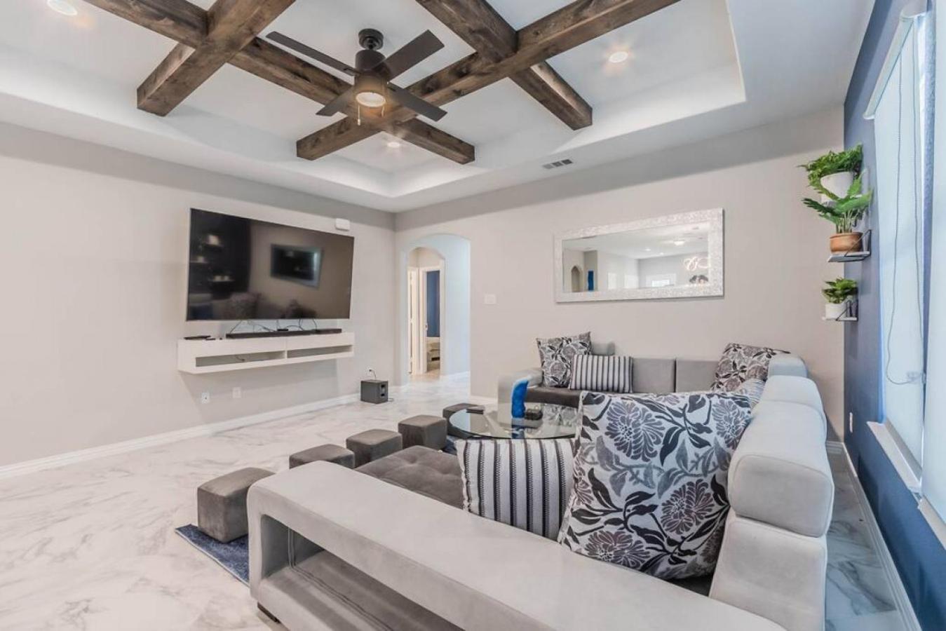 Four-Bedroom House - Photo 20