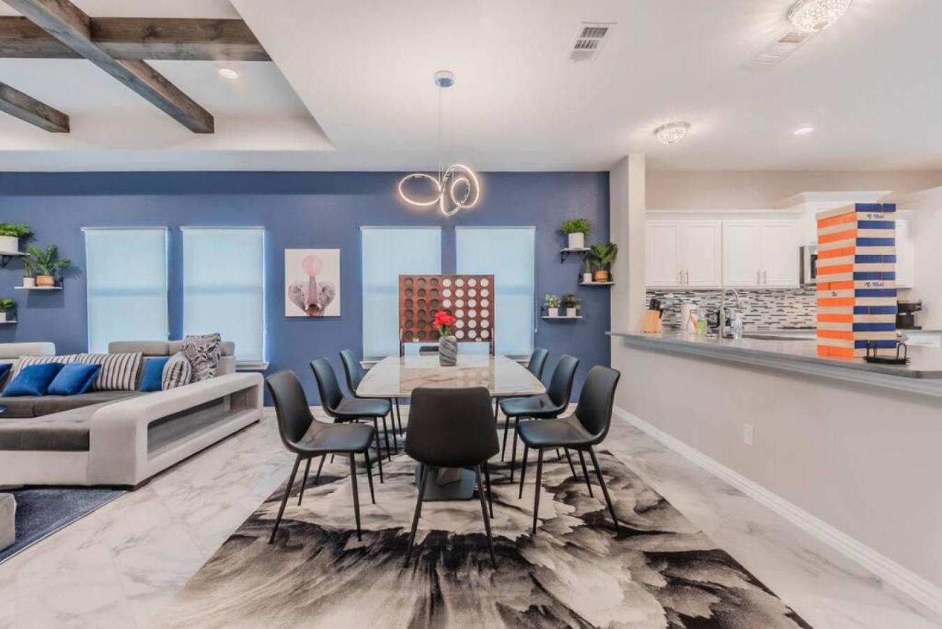 Four-Bedroom House - Photo 19