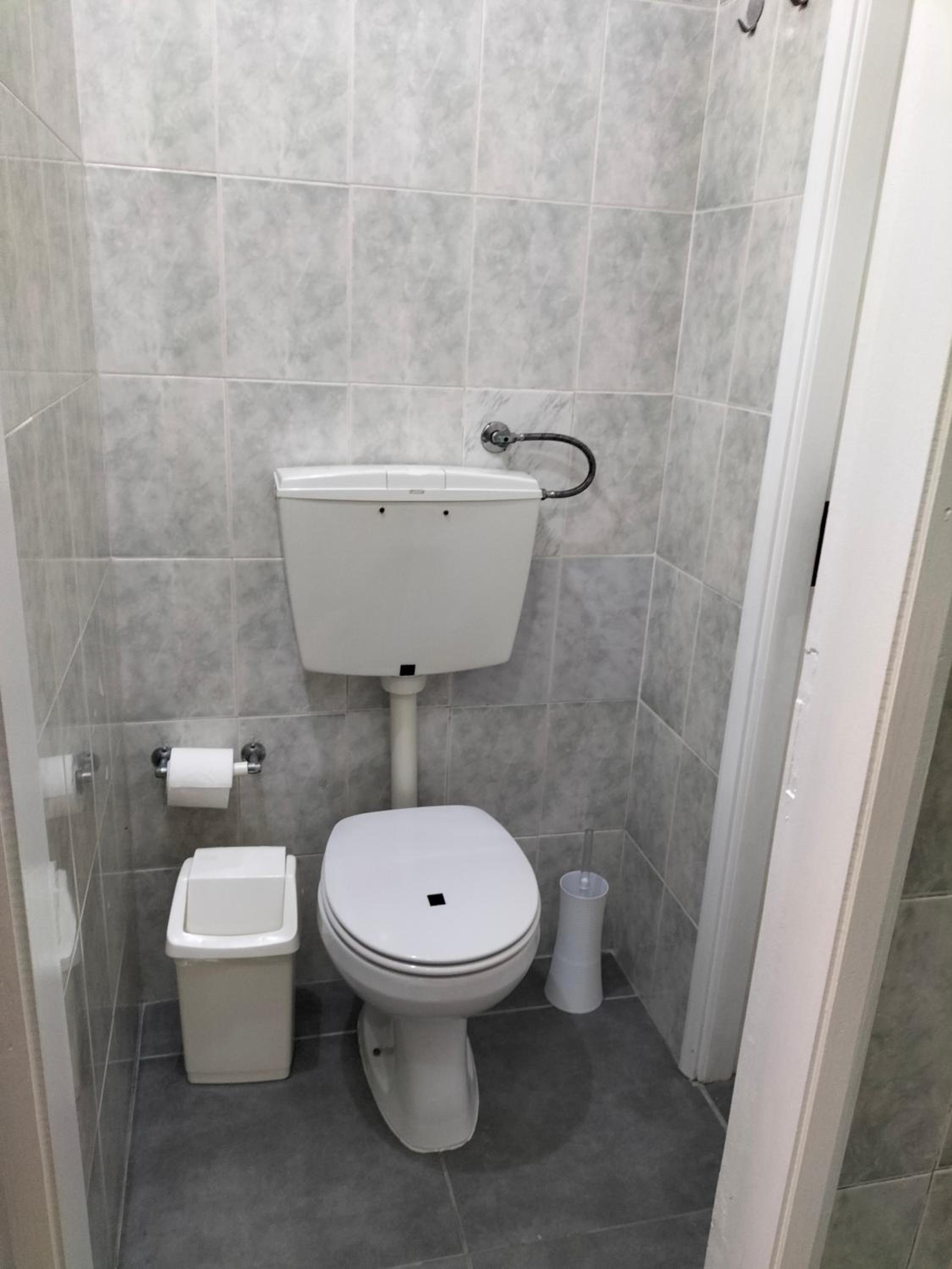One-Bedroom House - Photo 15