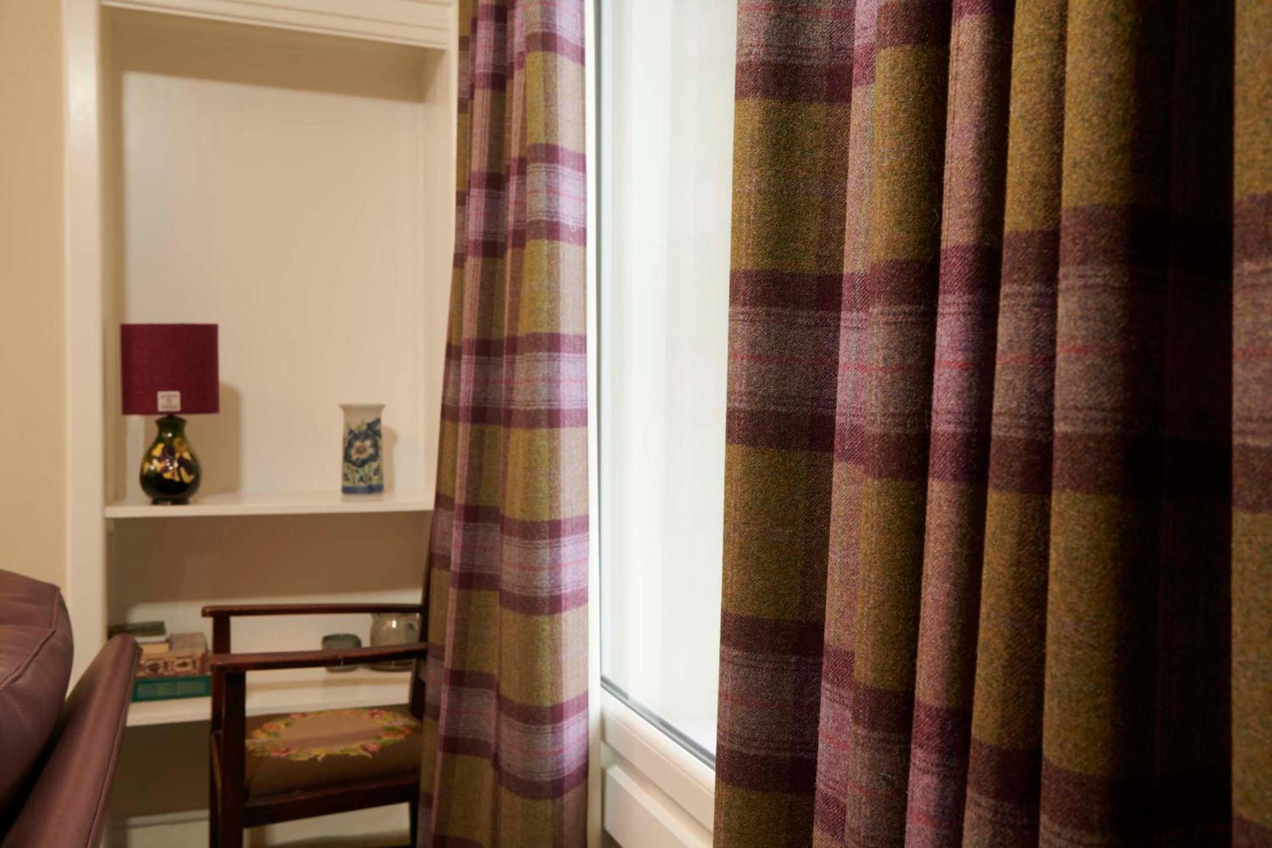 Deluxe Queen Suite - Photo 7