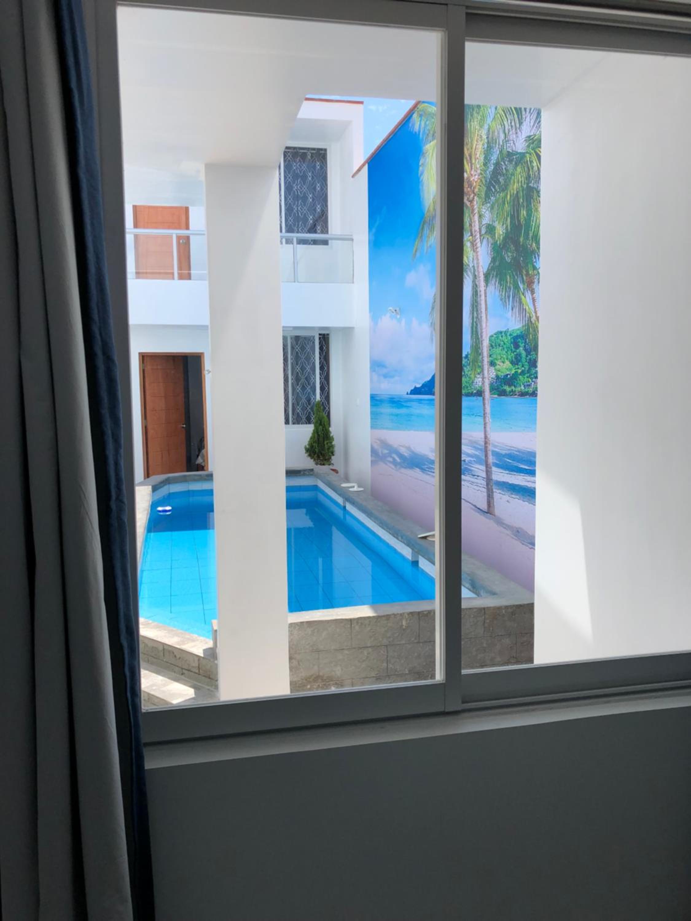 King Room with Pool View photo 2