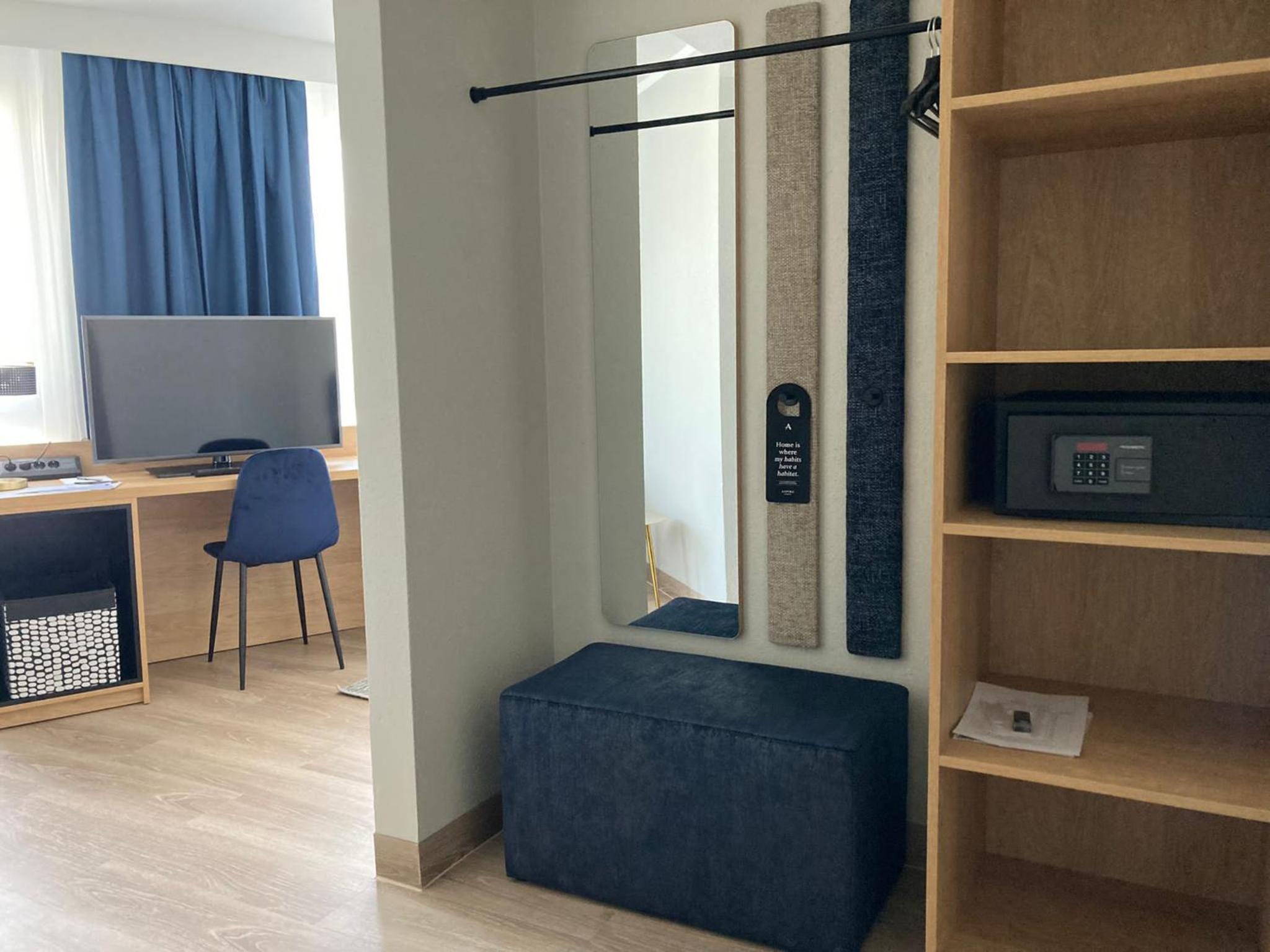 Standard Double Room - Photo 15