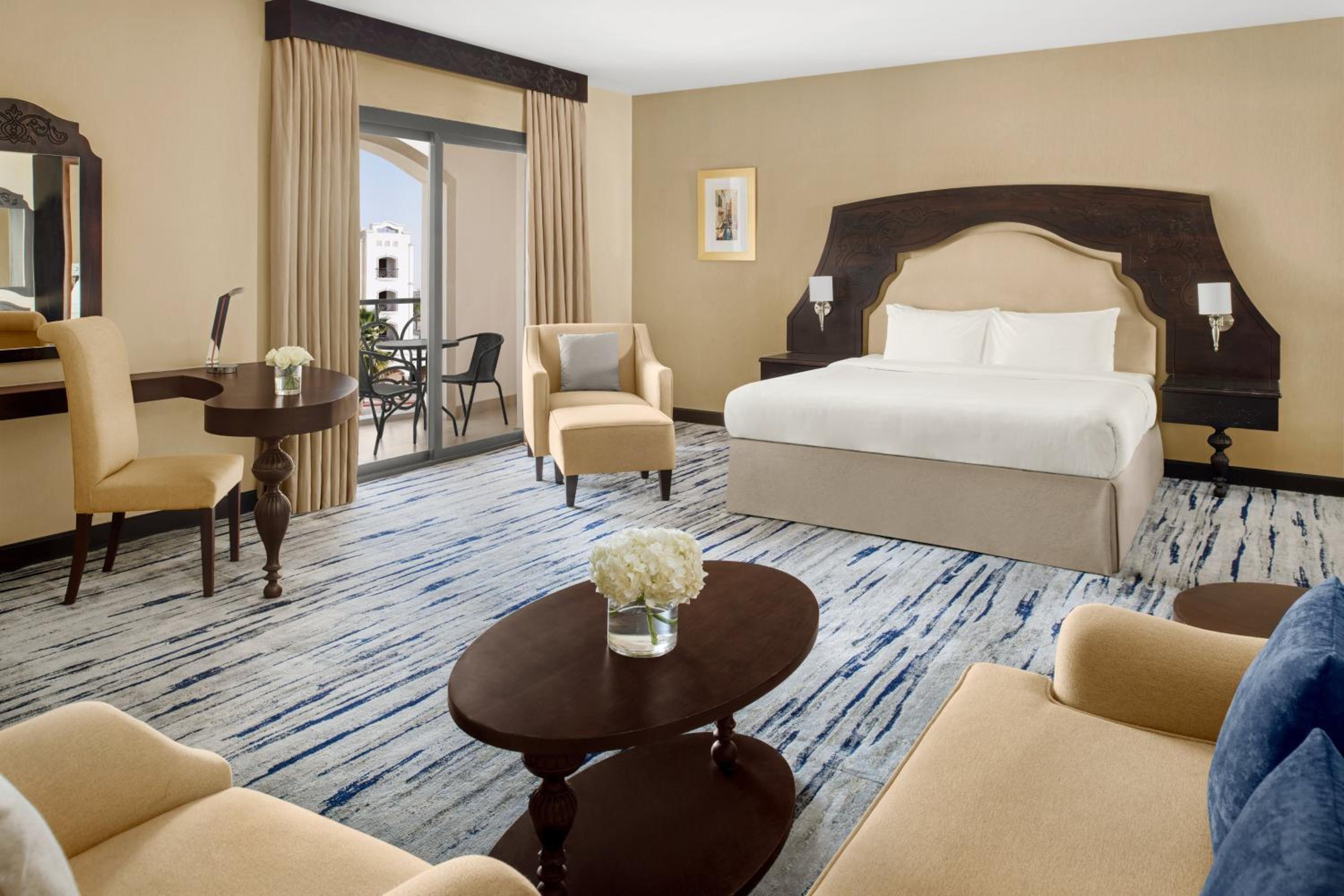 Junior King Suite with Living Area and Balcony - Non-Smoking photo 1