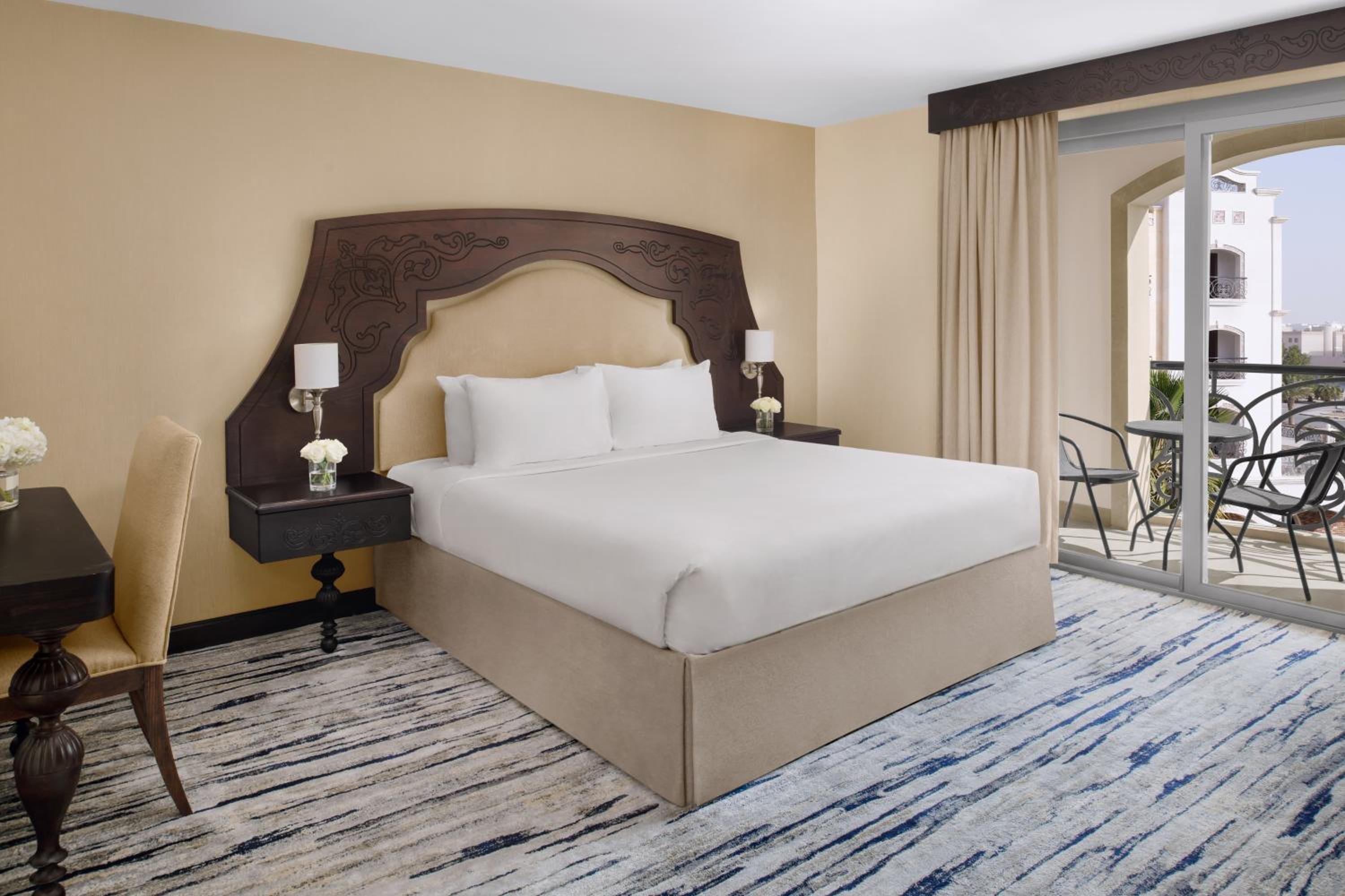 One-Bedroom King Suite with Balcony - Non-Smoking photo 1
