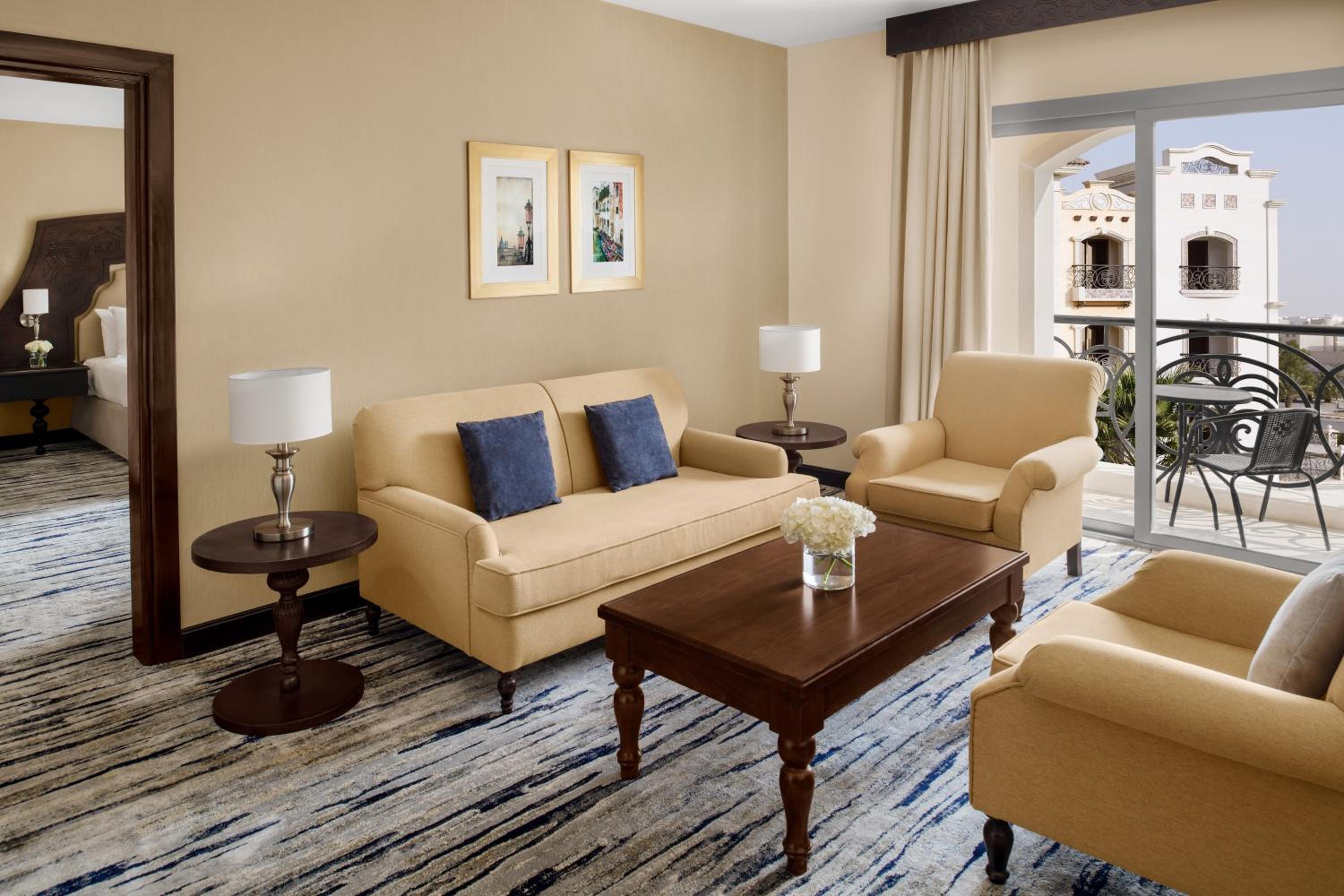 One-Bedroom King Suite with Balcony - Non-Smoking photo 3