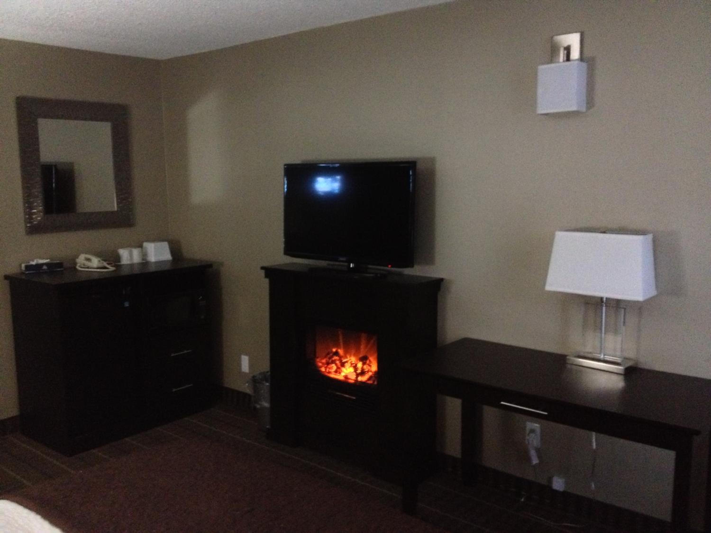 Honeymoon Suite - Photo 7