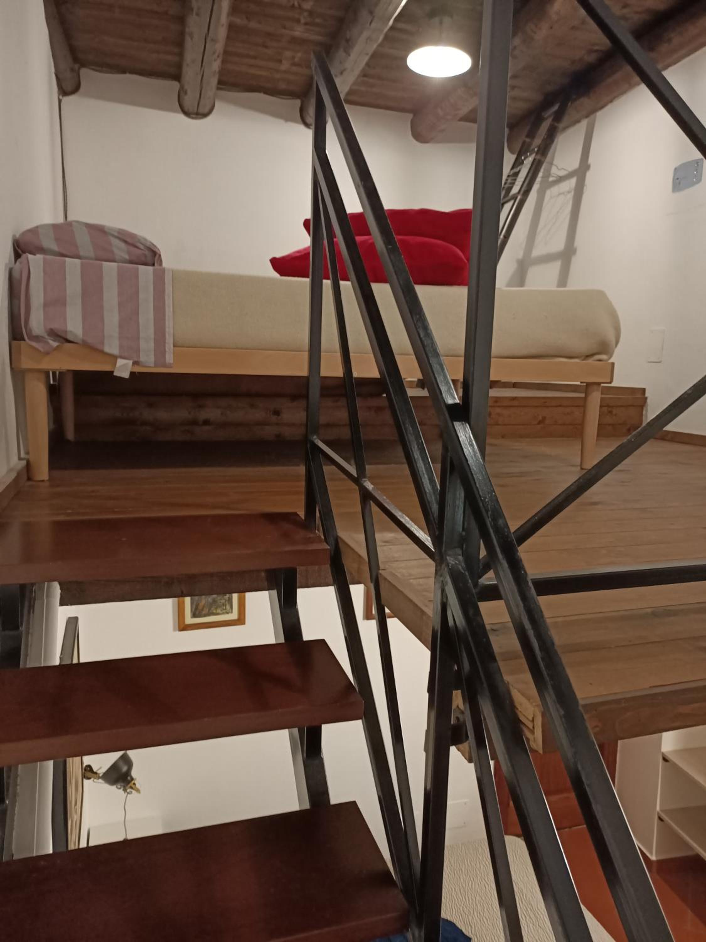 Deluxe Room (2 Adults + 1 Child) - Photo 5