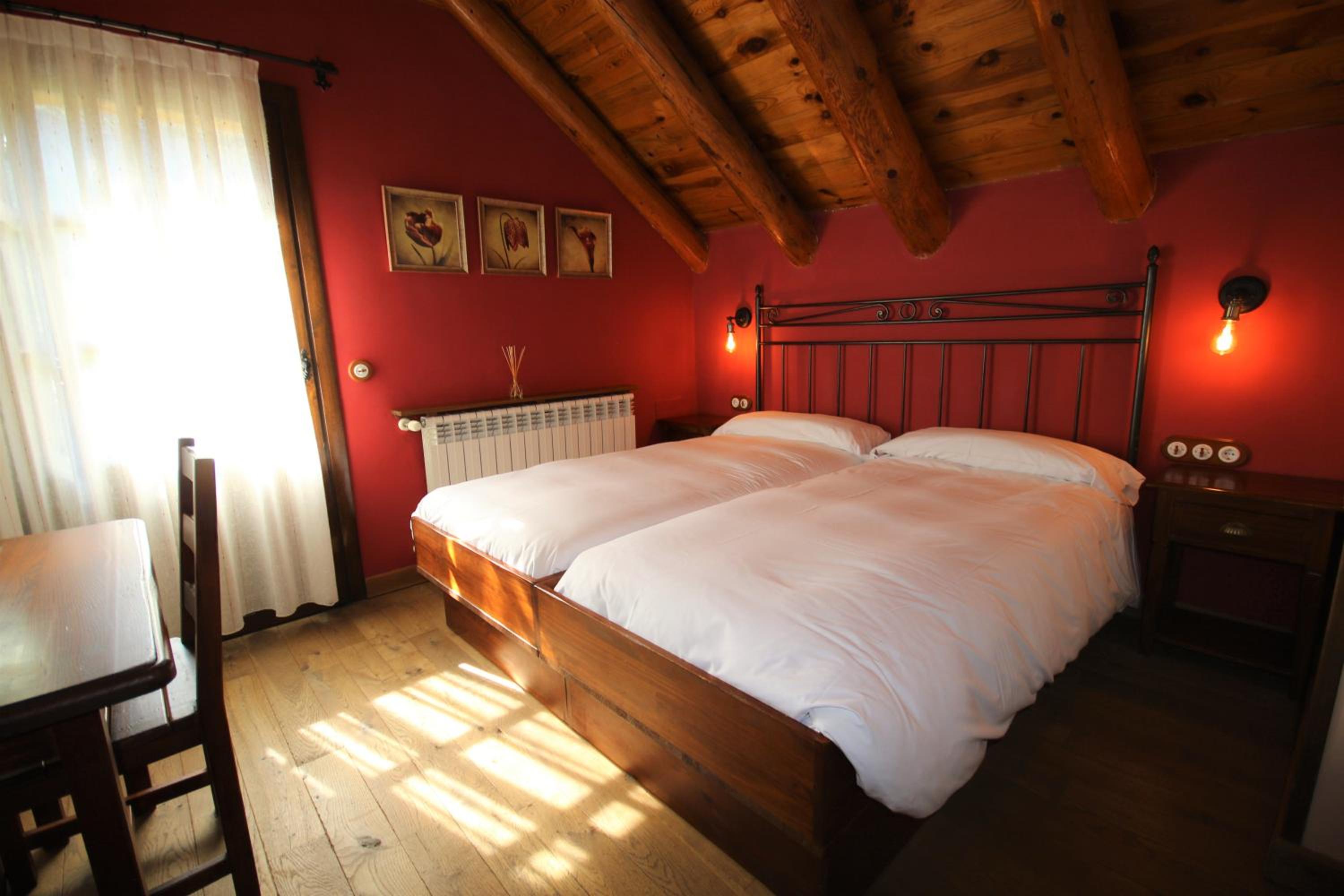 Superior Twin Room - Photo 10
