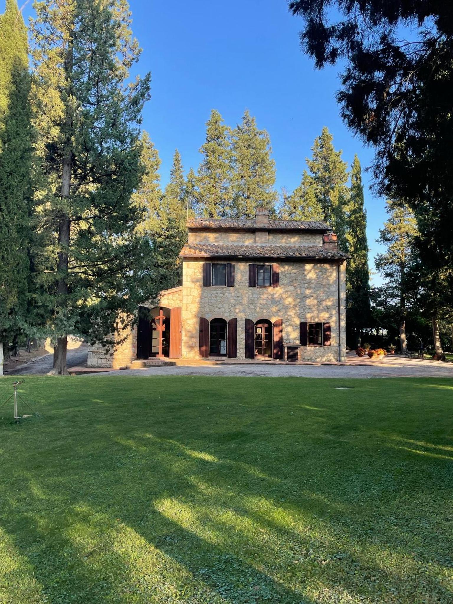 Villa photo 3