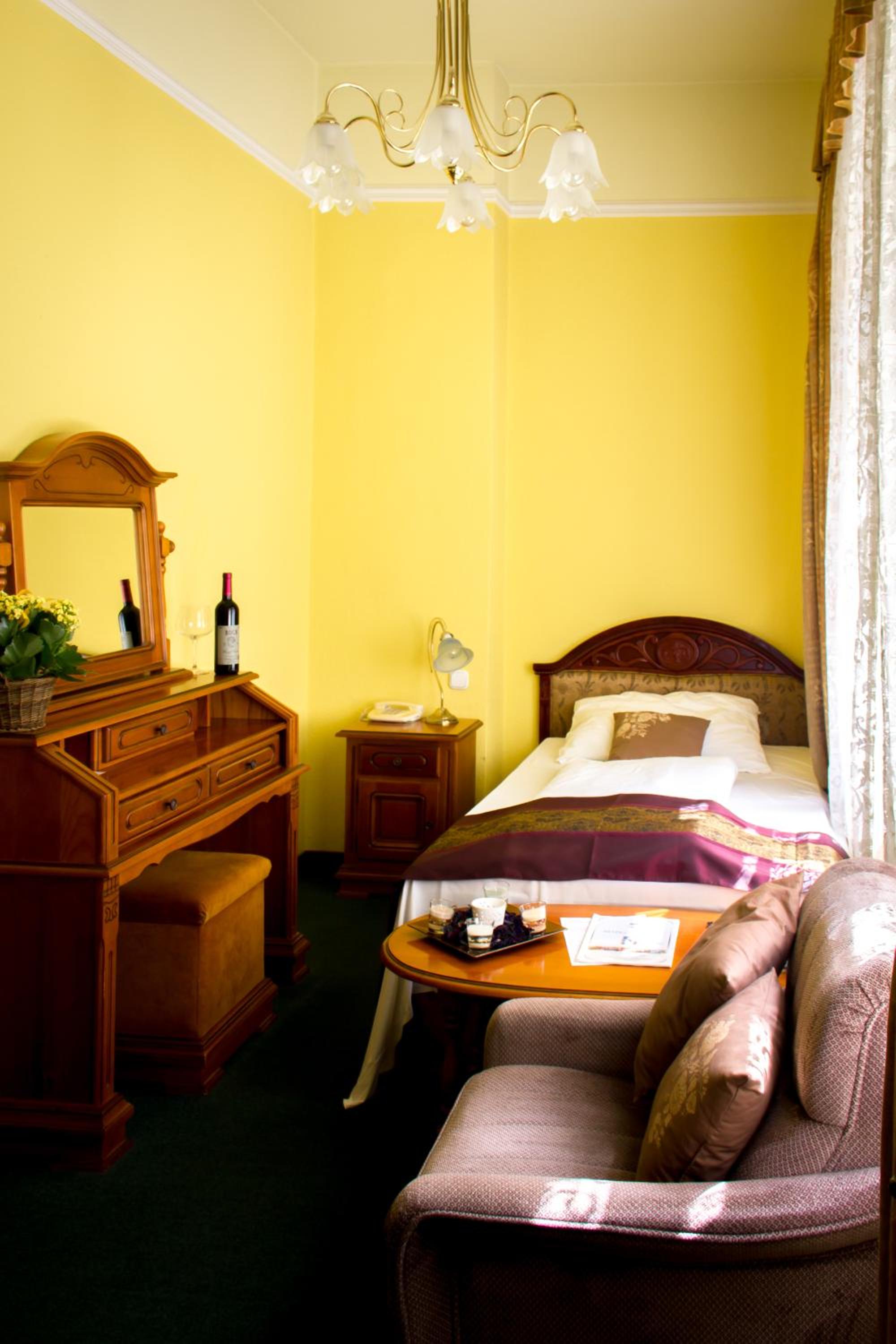 Single Room - Photo 11