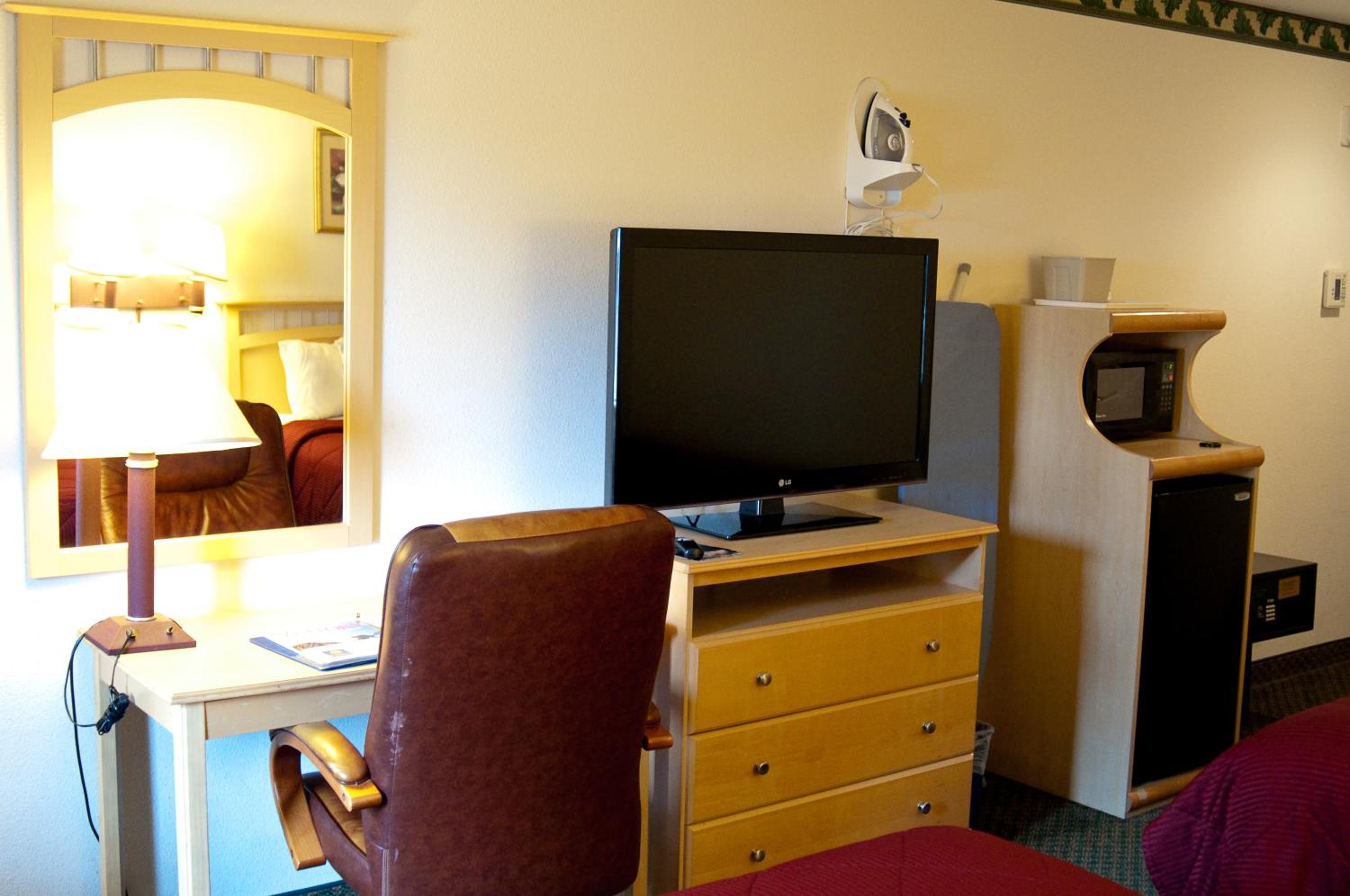 Deluxe Queen Room with Two Queen Beds with Balcony - Photo 1