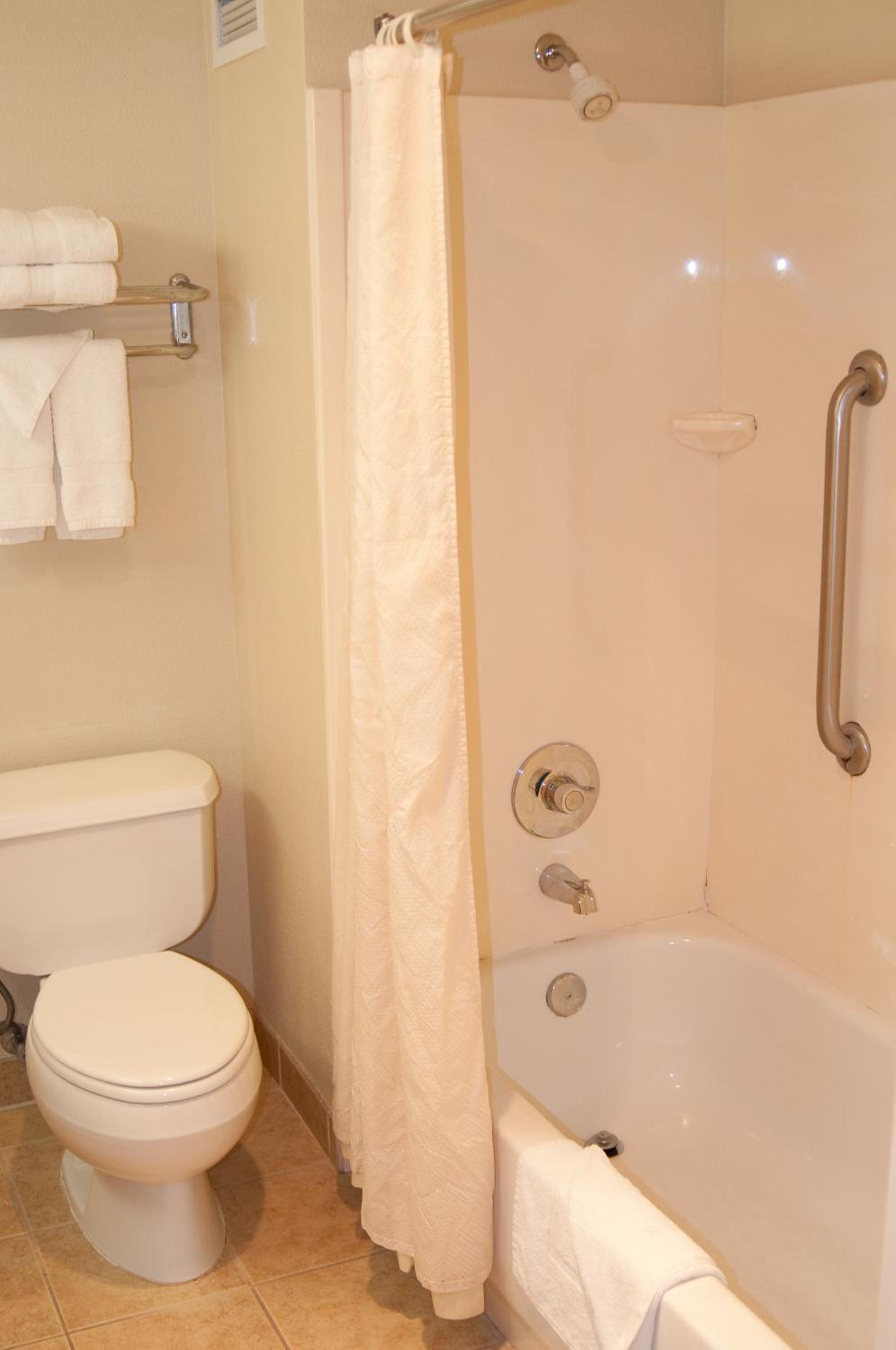 Deluxe Queen Room with Two Queen Beds with Balcony - Photo 2