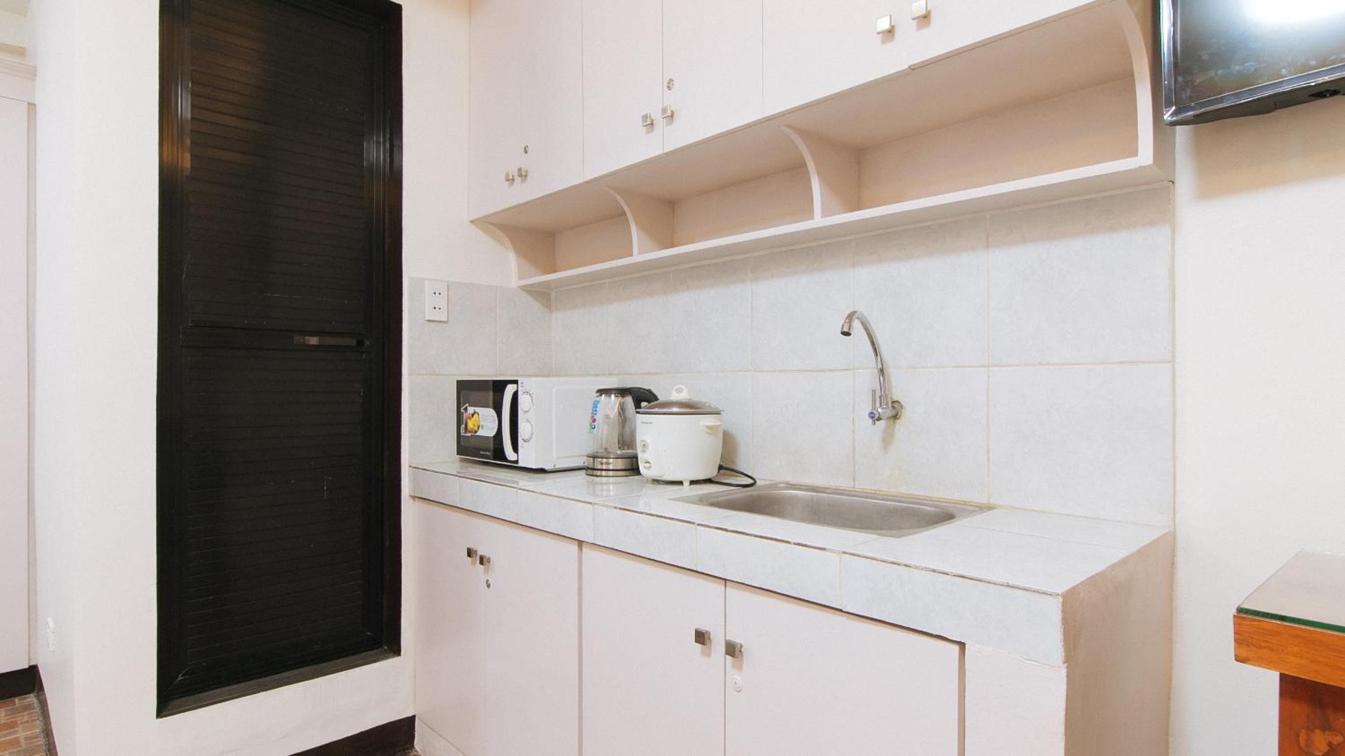 Studio Apartment - Photo 15
