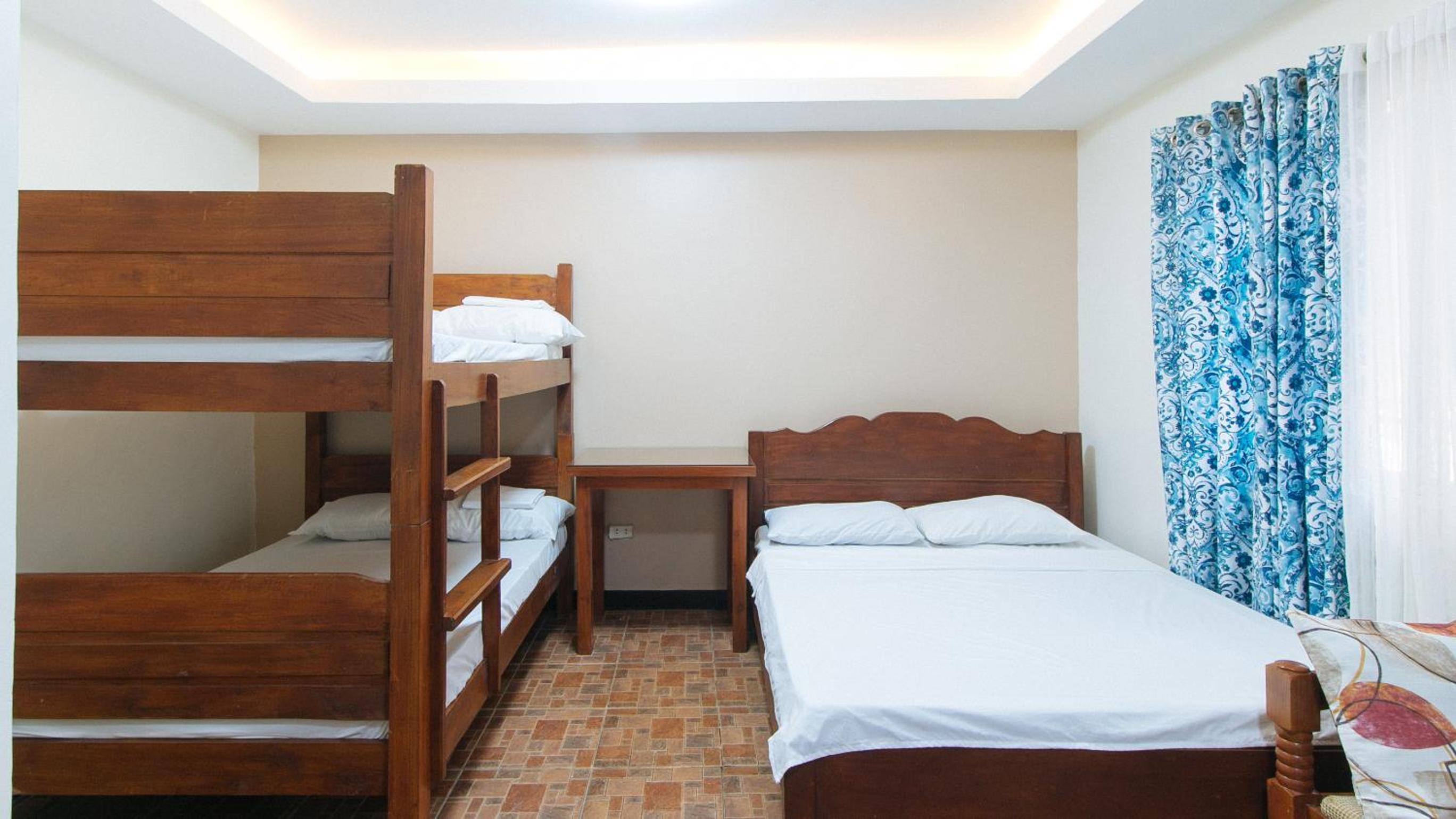 Studio Apartment - Photo 16