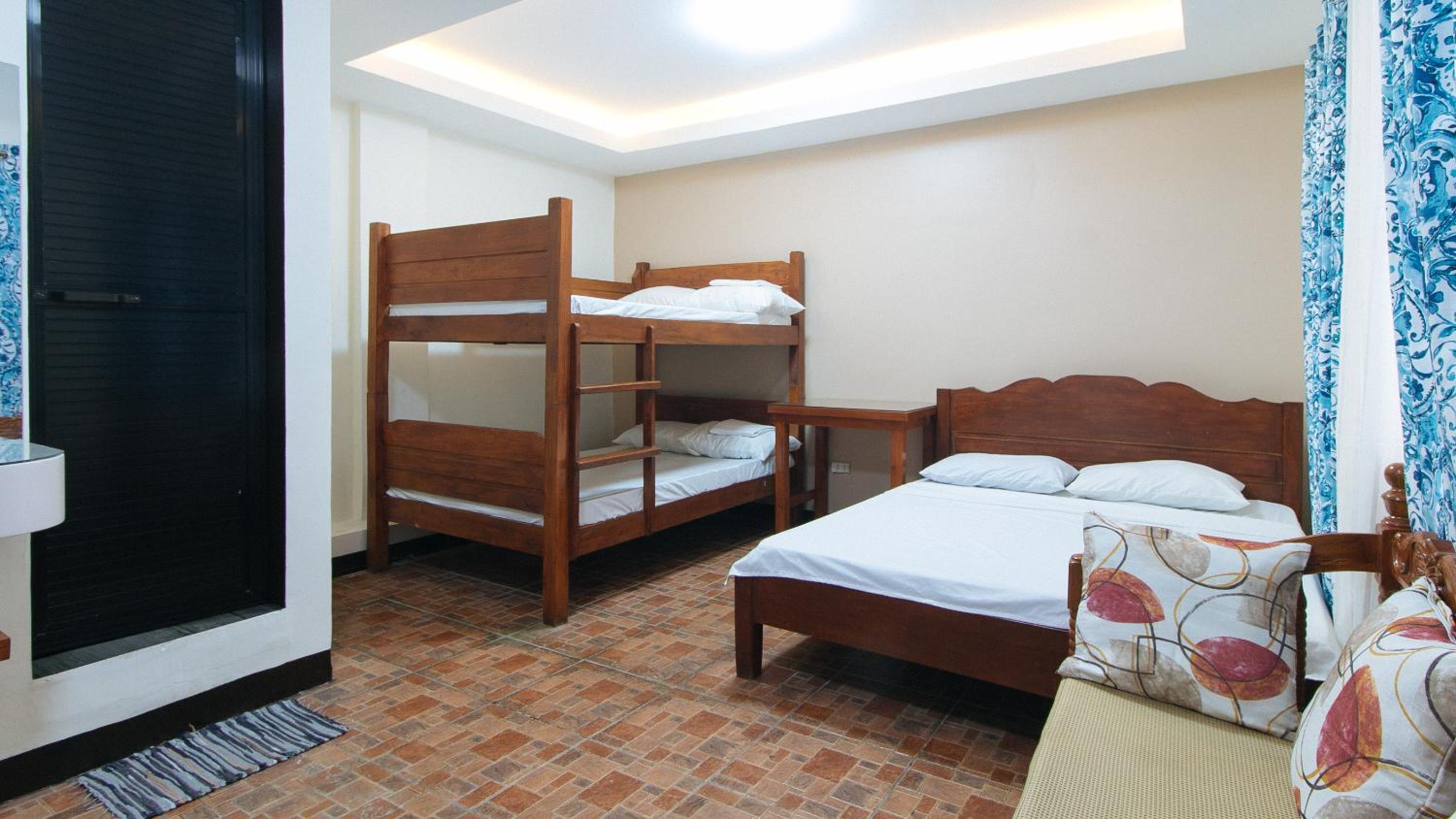 Studio Apartment - Photo 9