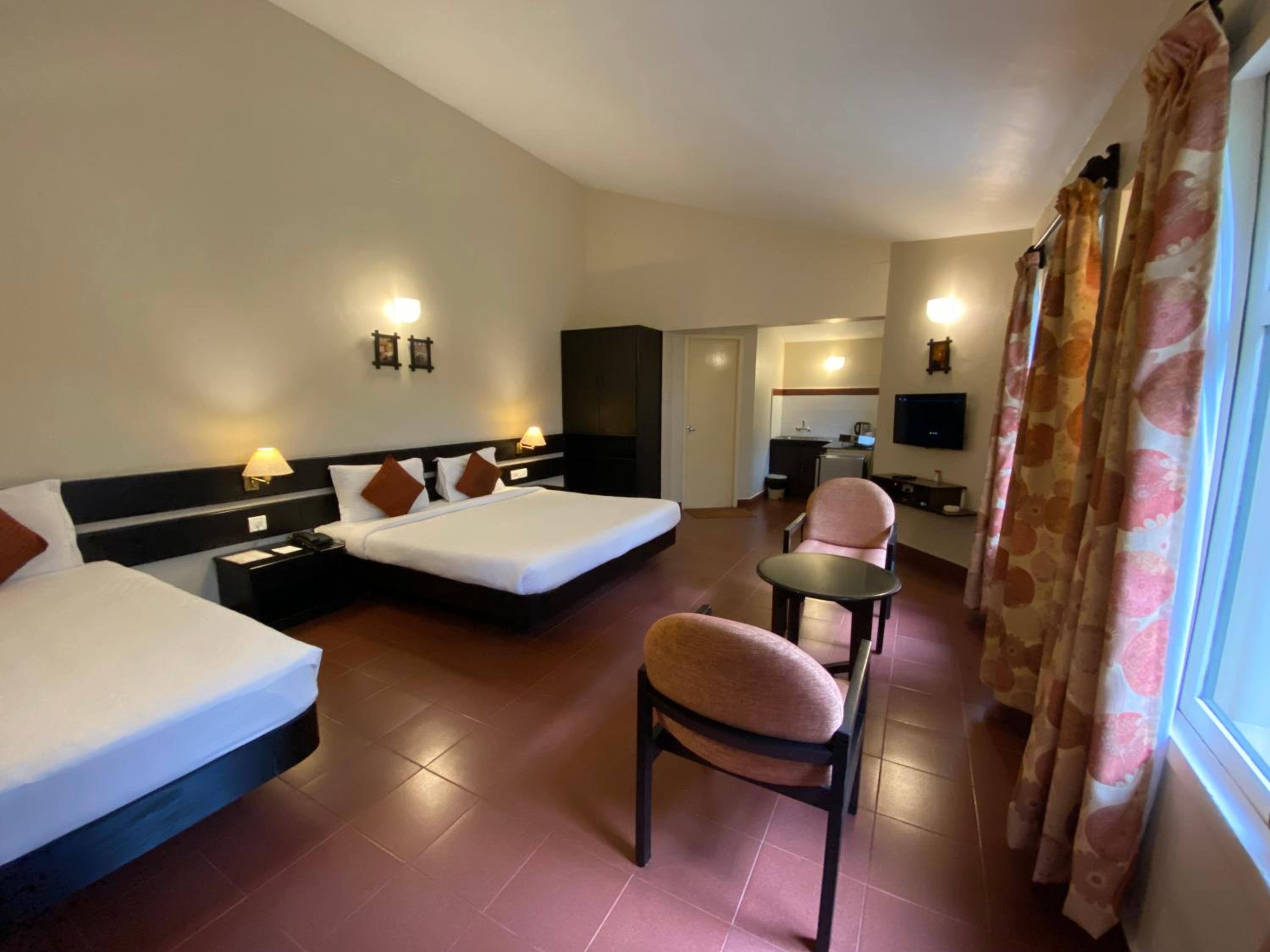 Deluxe Suite - Photo 3
