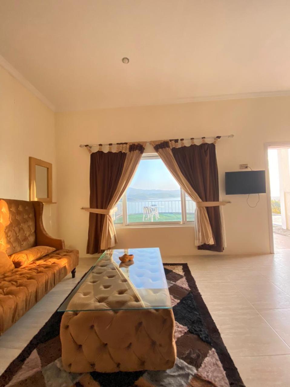 Deluxe Room (2 Adults + 1 Child) photo 3