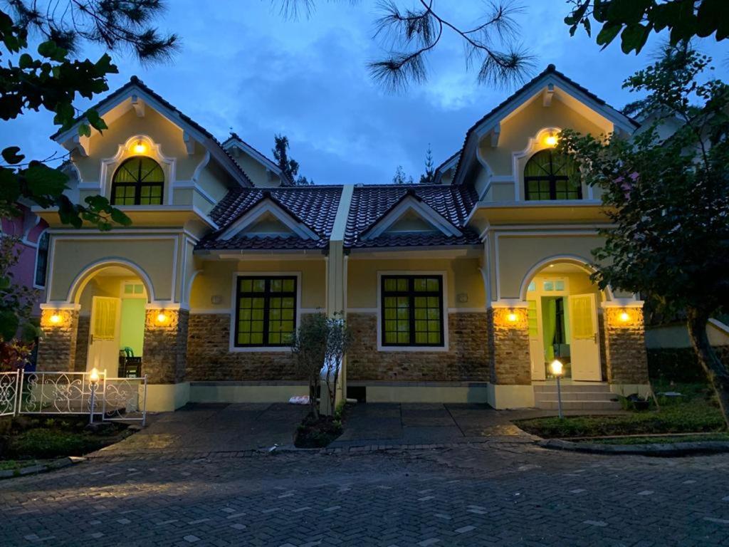 Villa - Photo 4