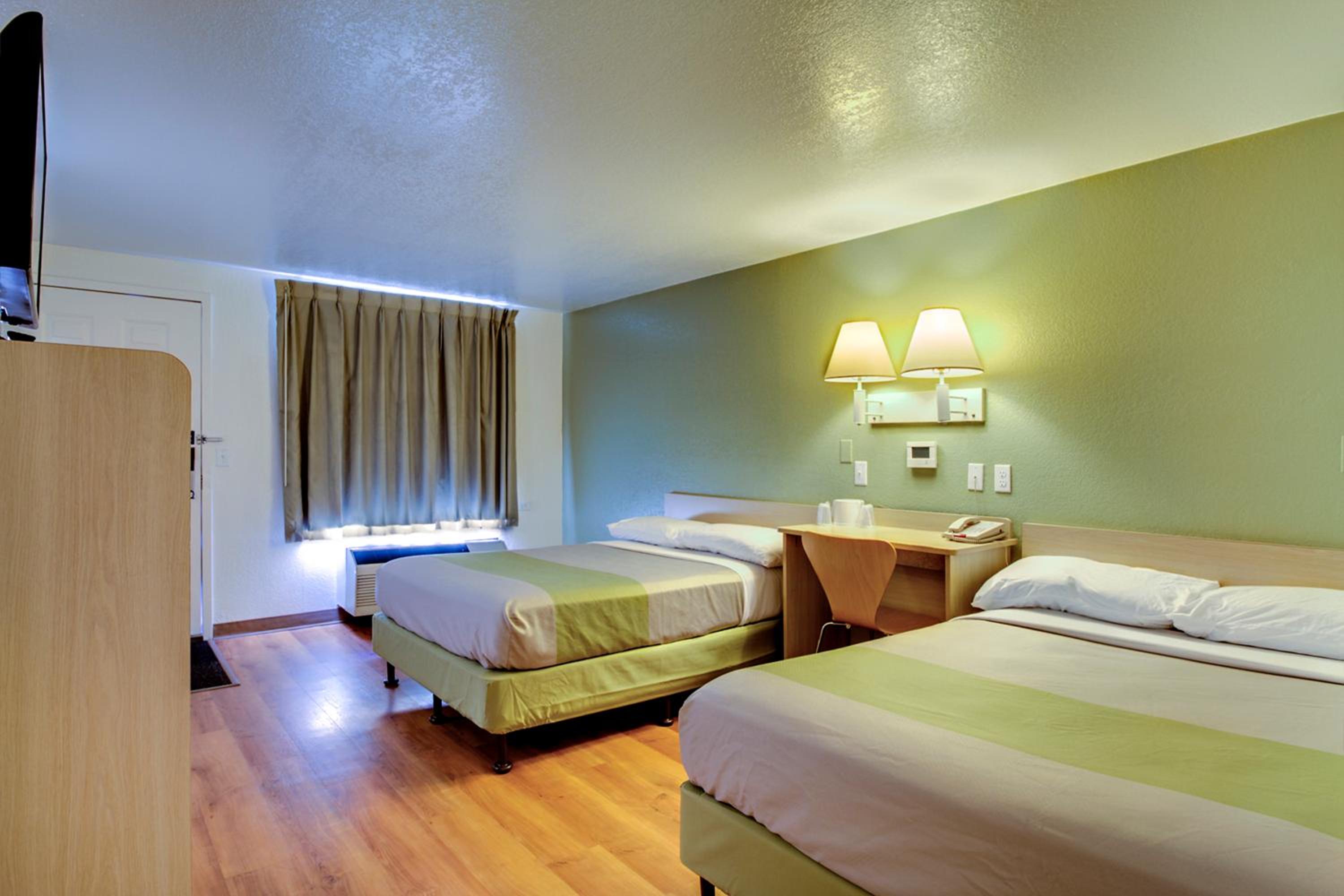 Double Room with Two Double Beds - Non-Smoking photo 1