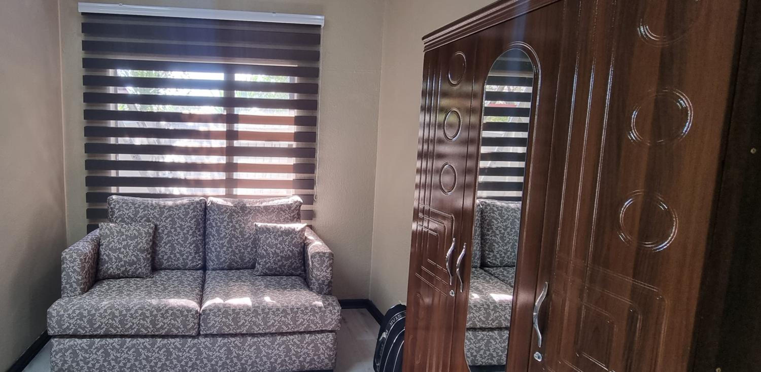 Standard Queen Room - Photo 6