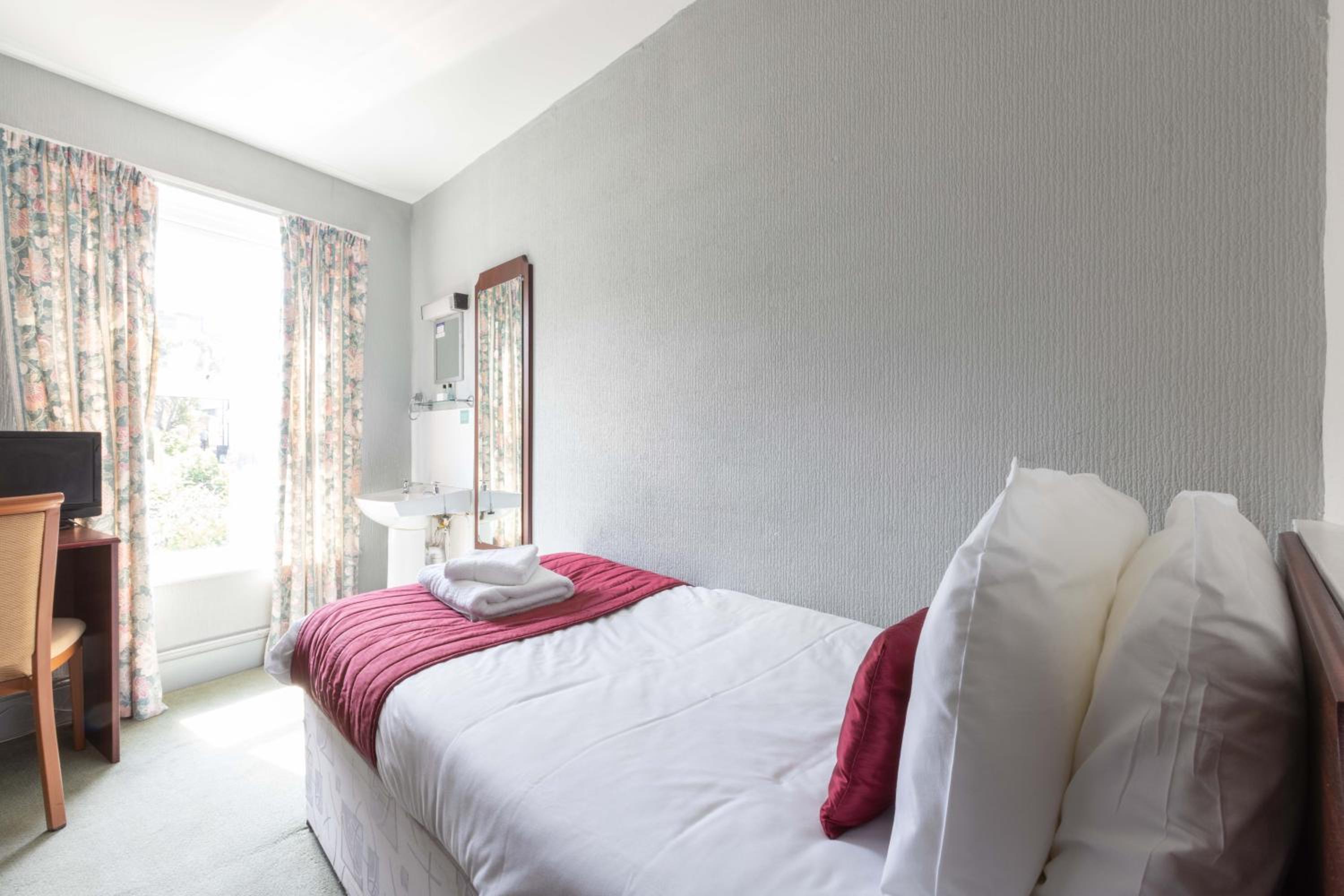 Single Room photo 2