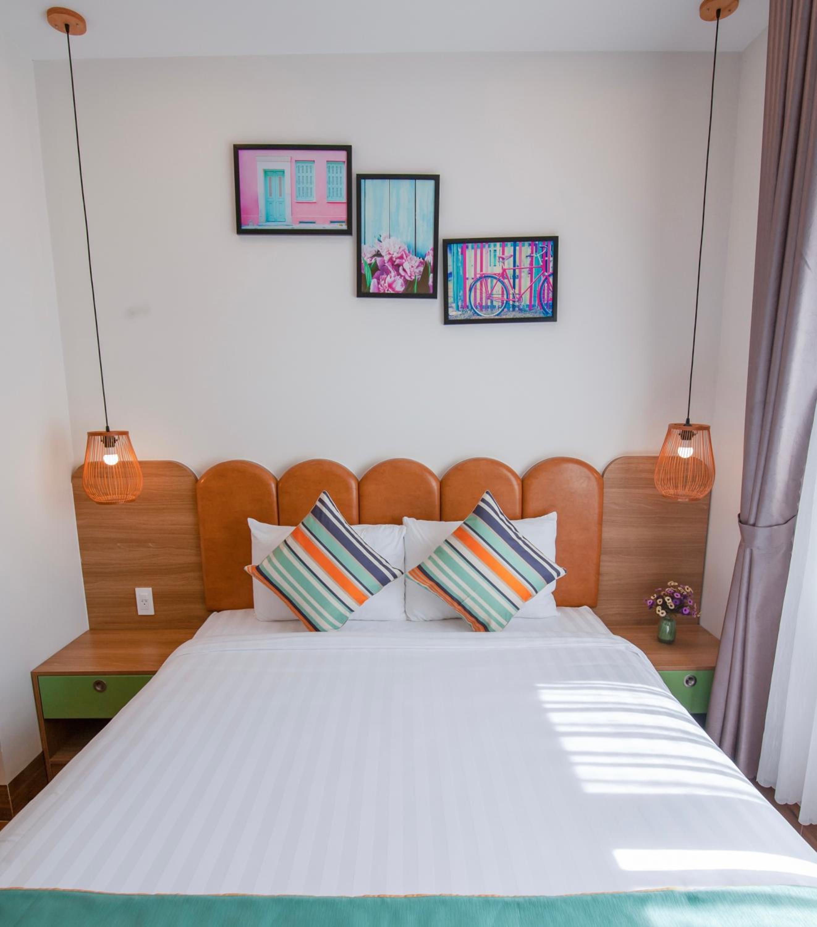 Deluxe Room - Photo 11