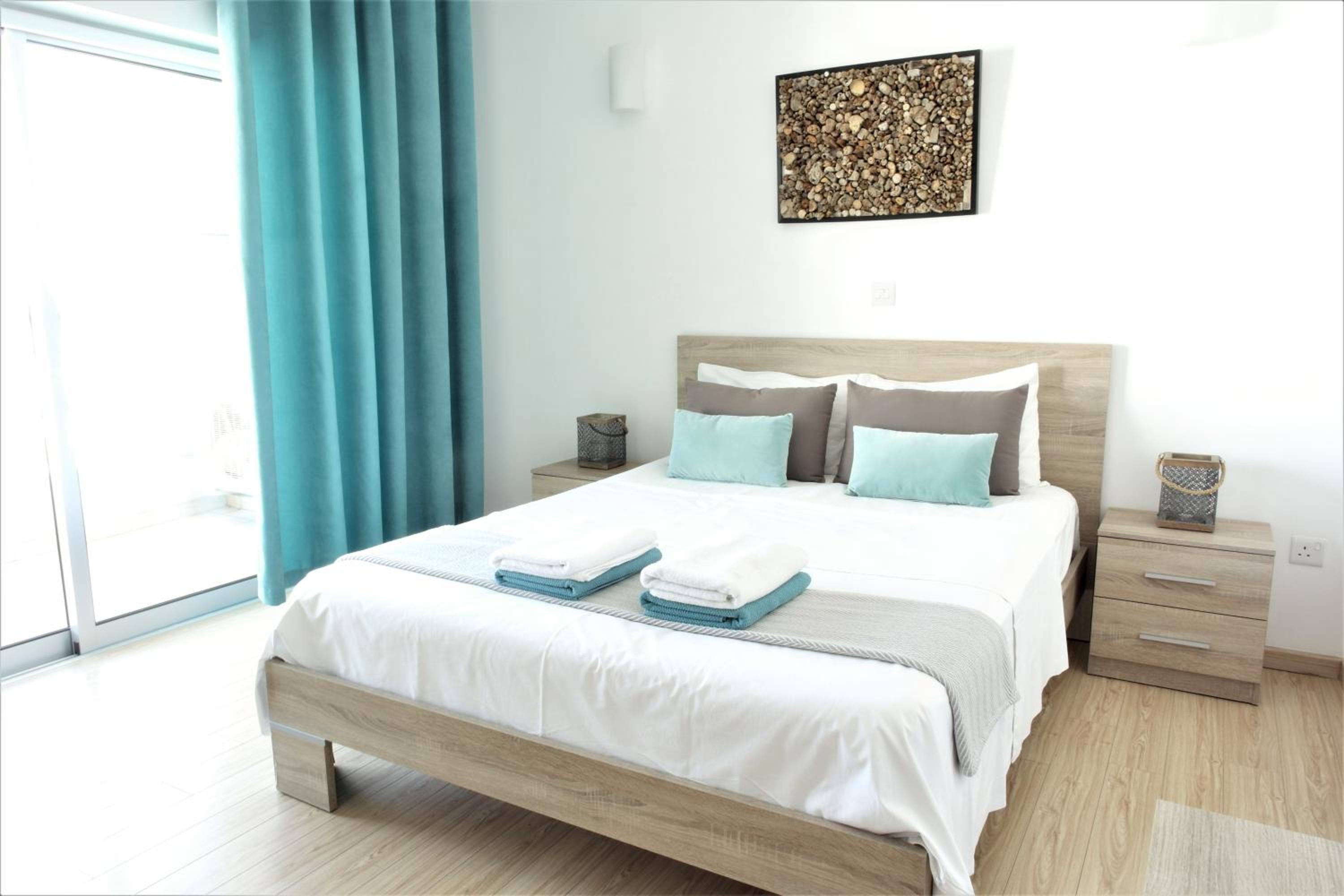 Two-Bedroom Apartment with City View photo 1