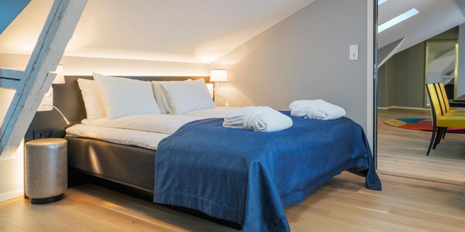 Suite - Photo 1