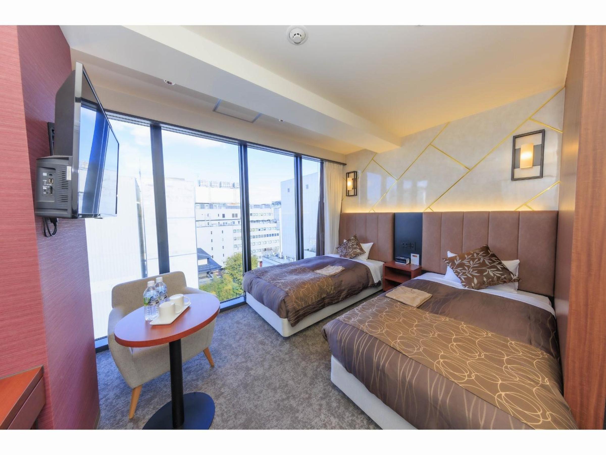 High Floor Twin Room - Non-Smoking