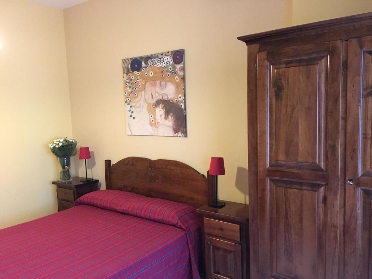Double Room with Private Bathroom photo 3