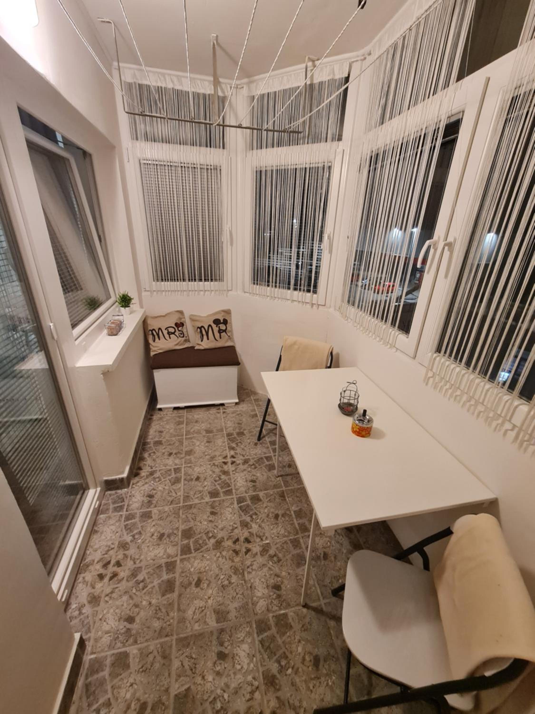 One-Bedroom Apartment - Photo 7