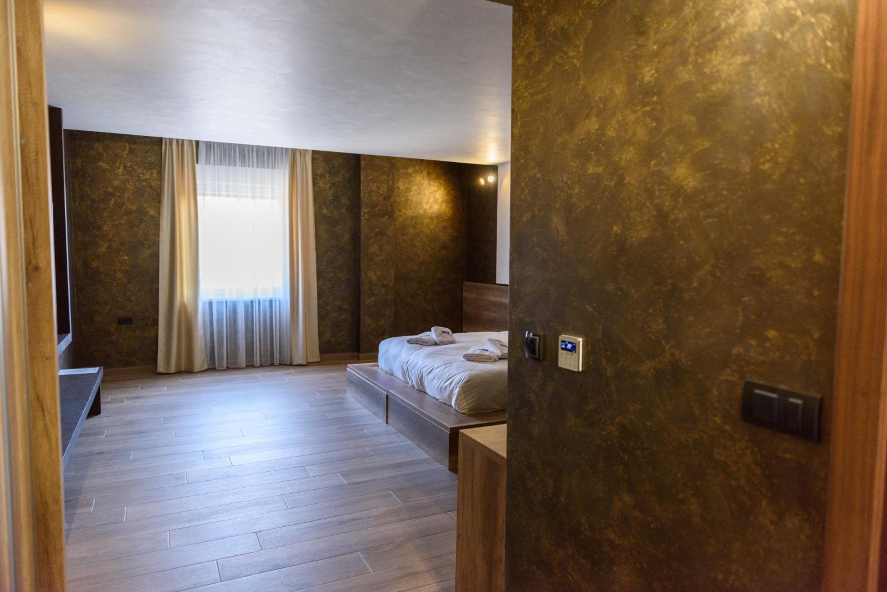 Double or Twin Room - Photo 1