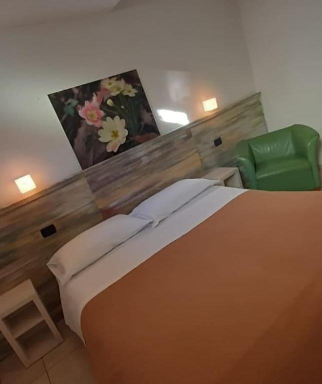 Economy Double Room - Basement - Photo 1