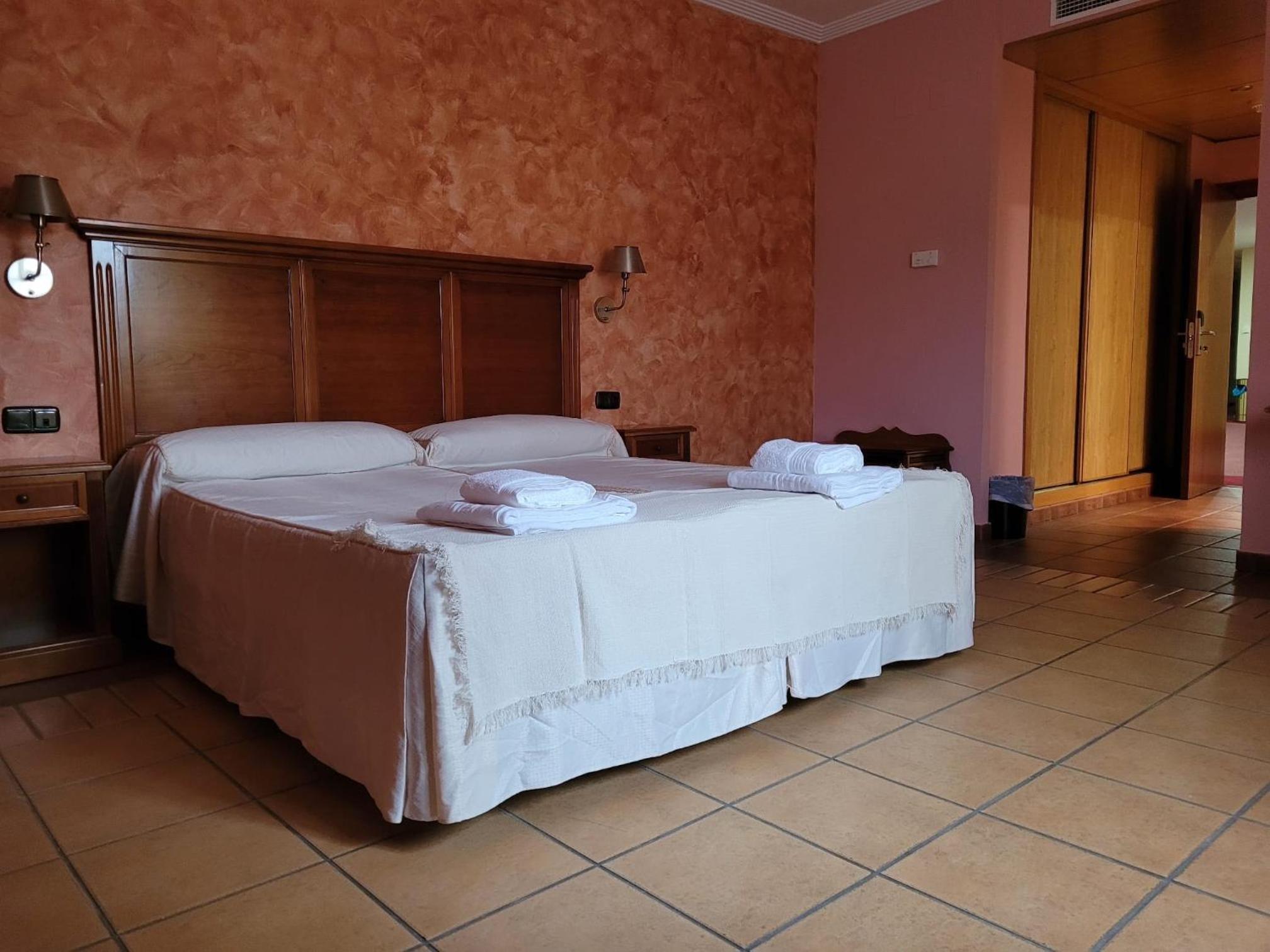 Habitación Doble o con Dos Camas