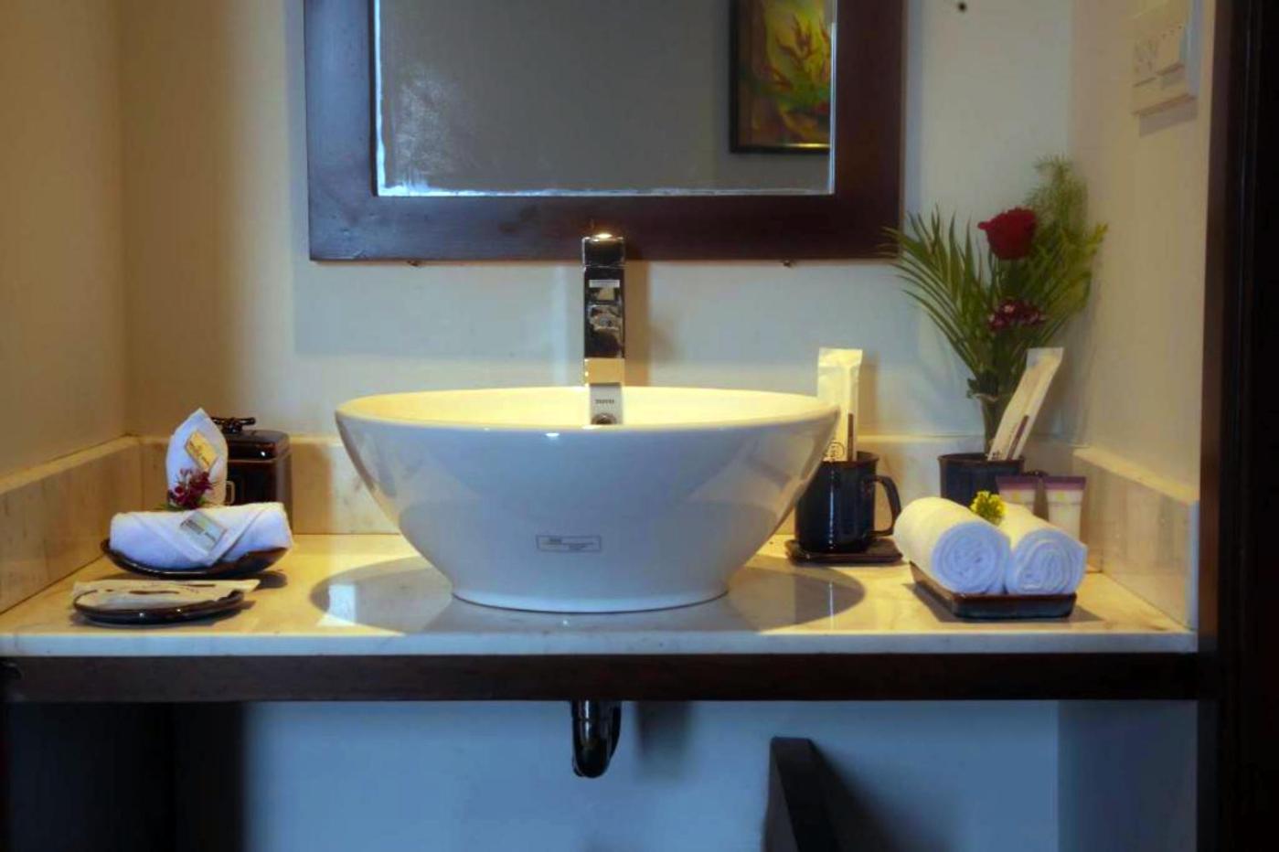 Double or Twin Room with Balcony photo 2