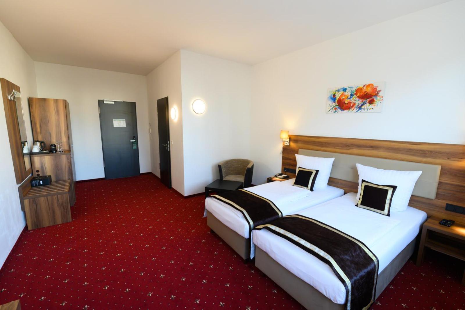 Deluxe Twin Room photo 1
