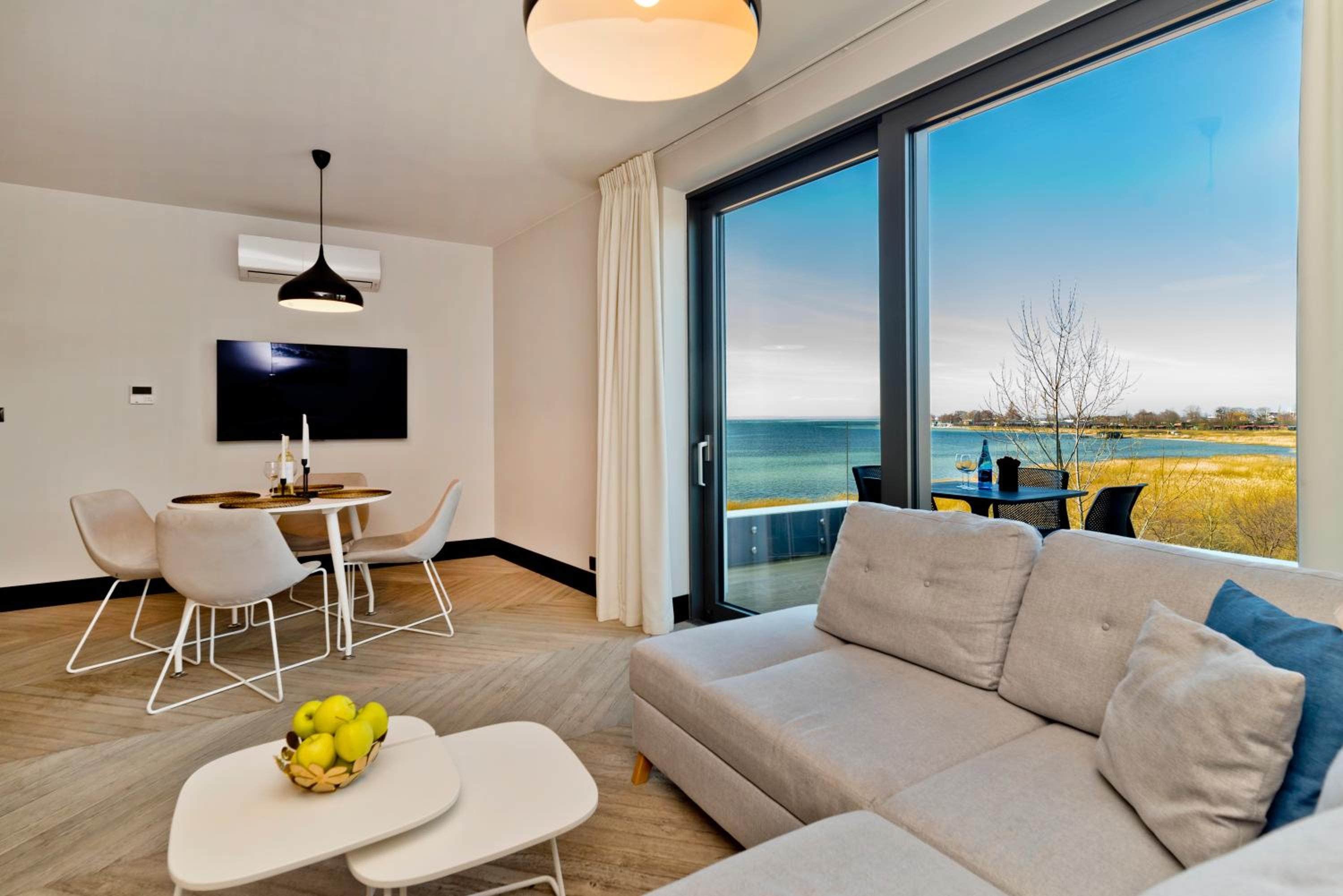 One-Bedroom Apartment with Sea View -  ul. Mickiewicza 7/26 photo 2