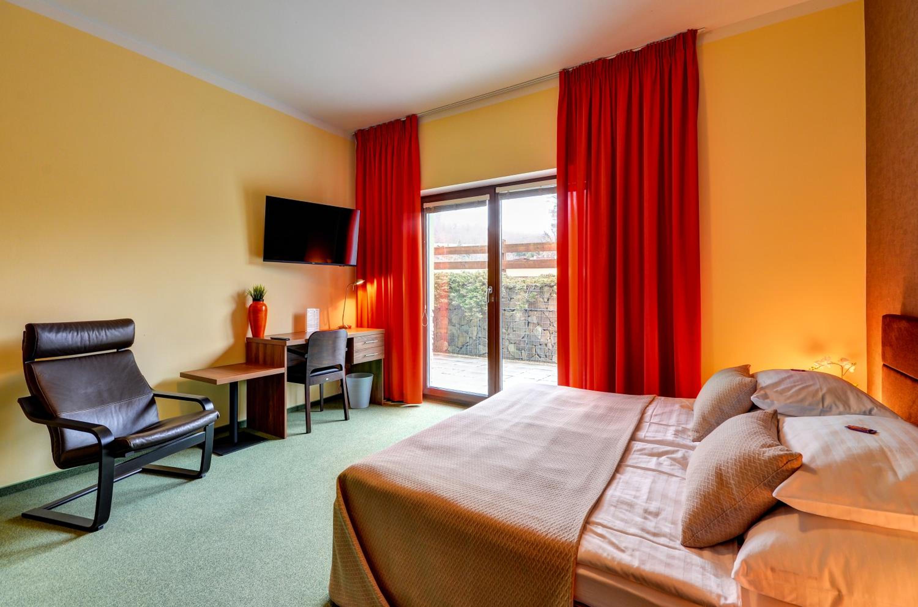Double or Twin Room - Photo 1