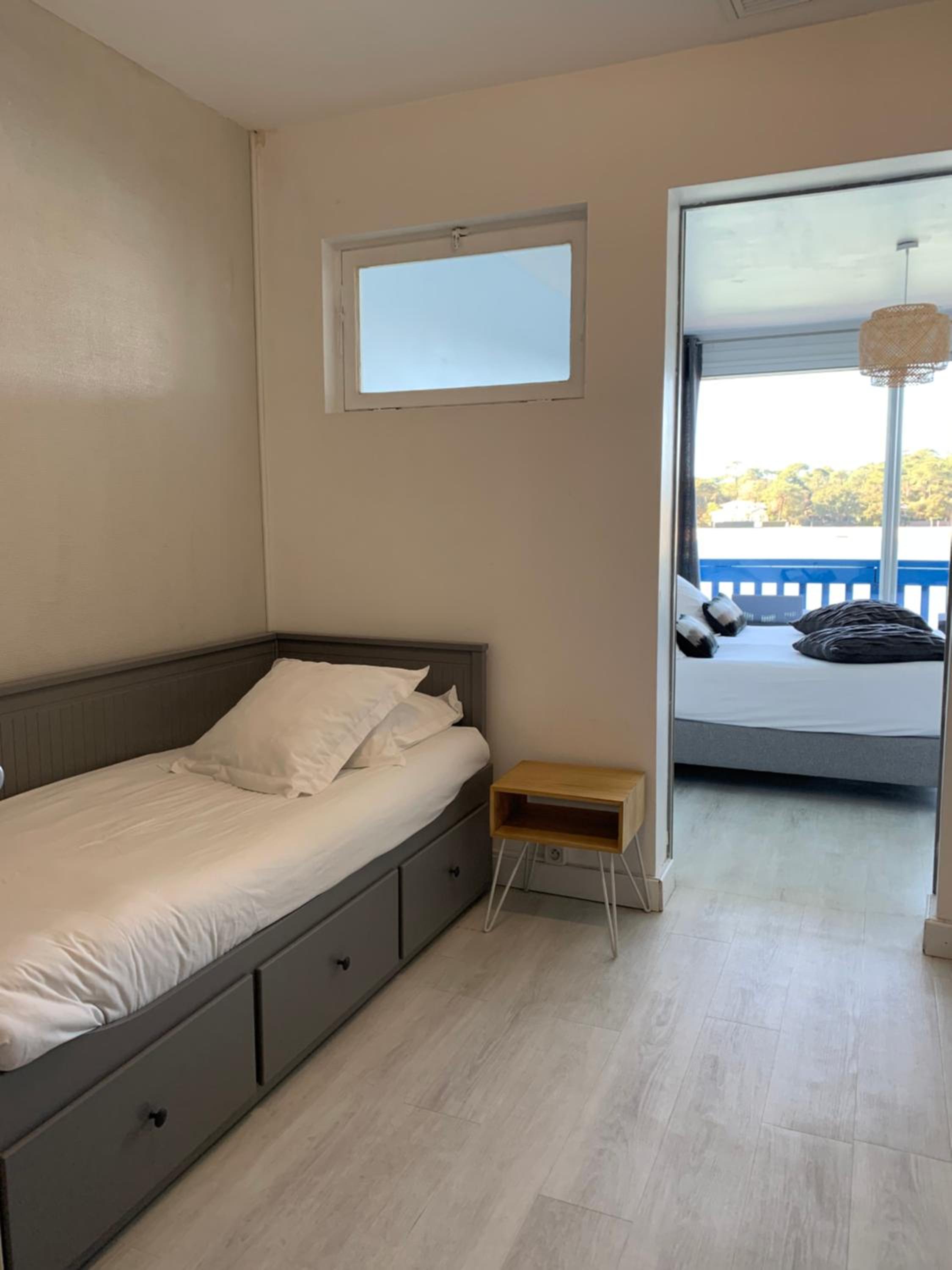 Superior Triple Room with Balcony and Lake View - Photo 2