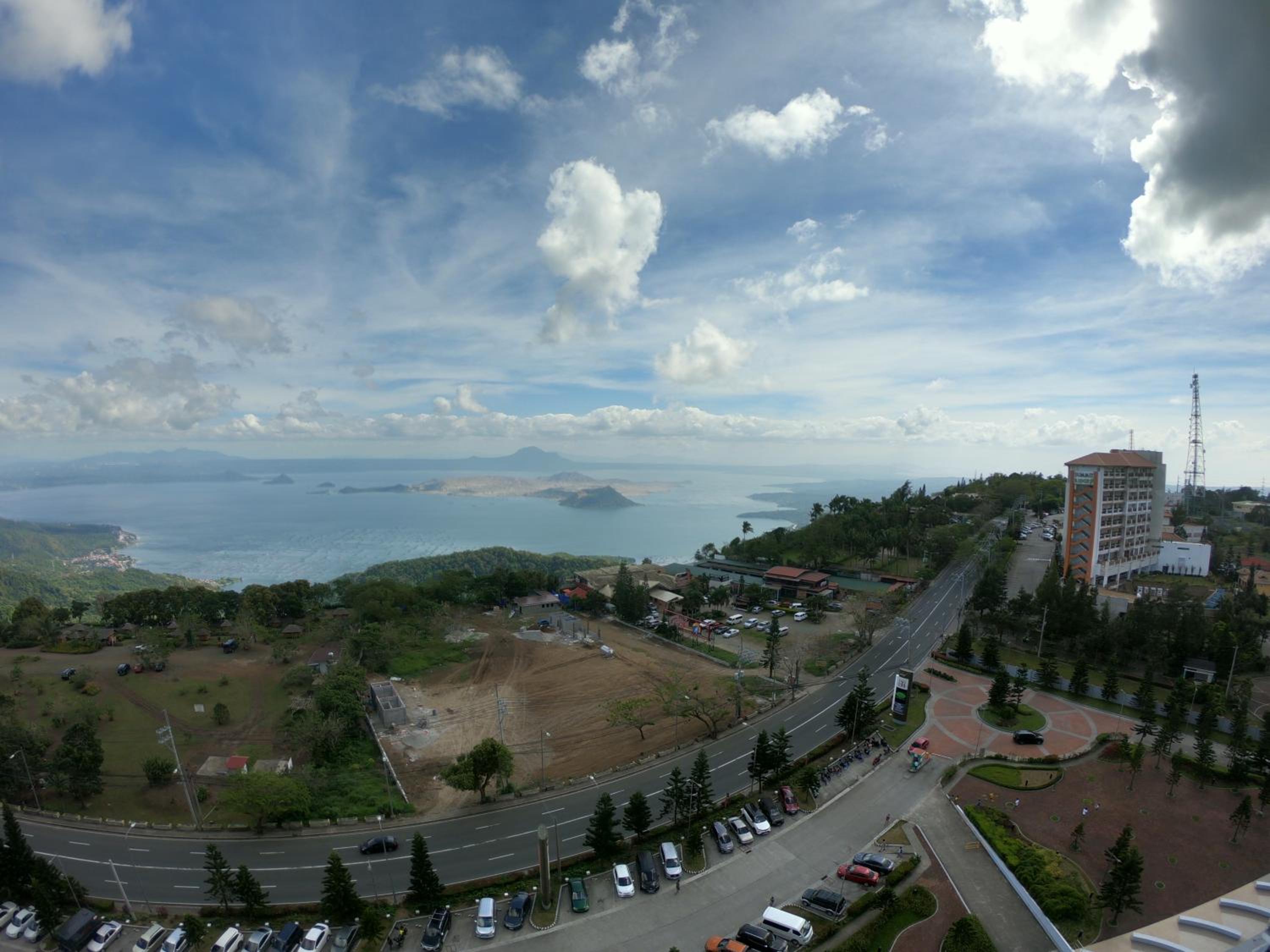 Studio with Lake View - Photo 12