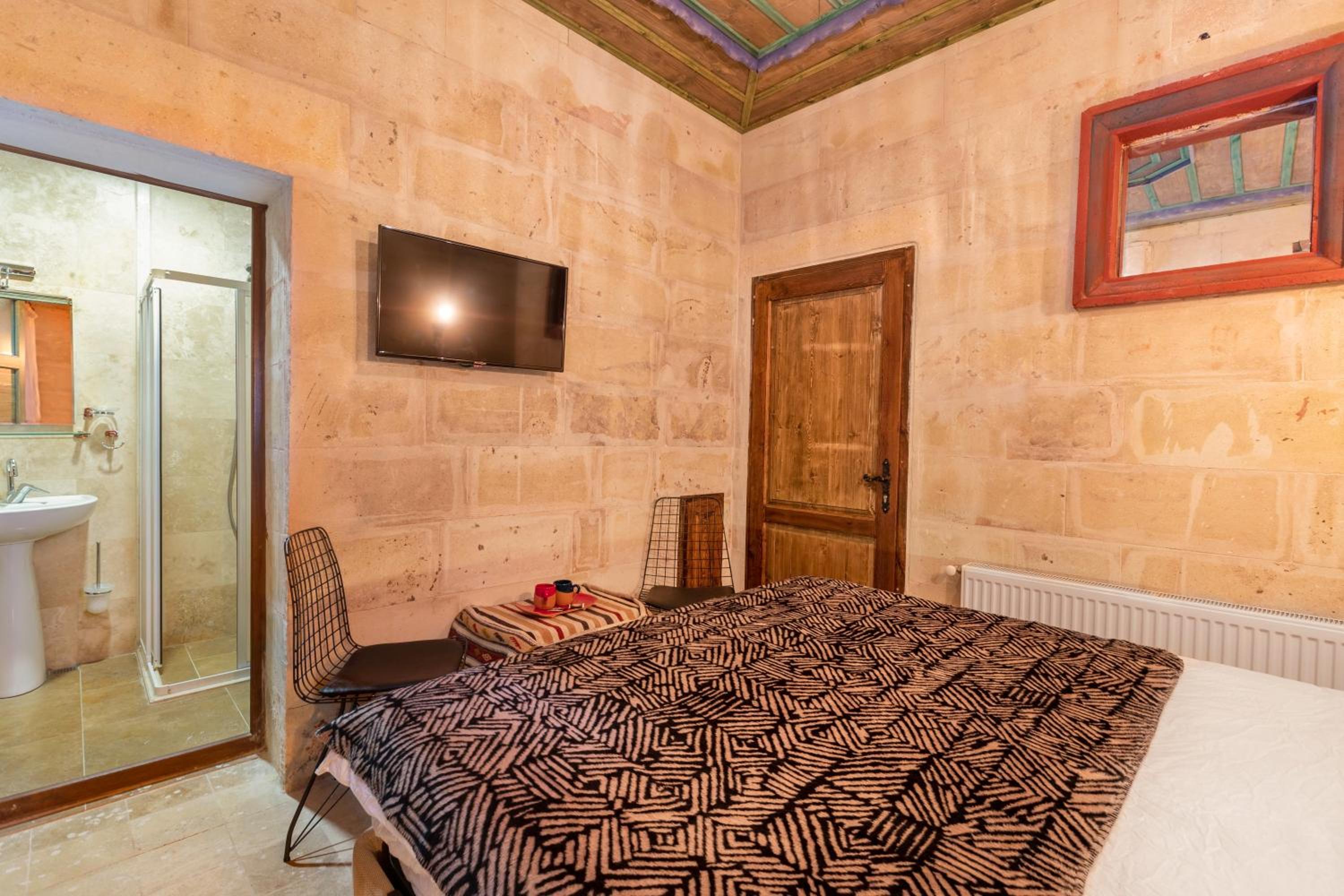 Superior Double Room - Photo 1