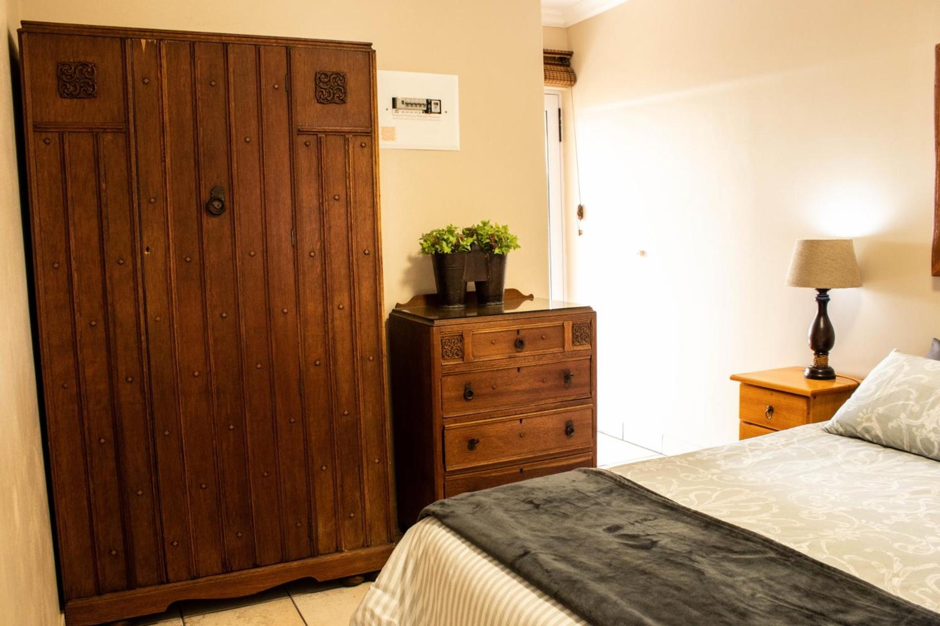 Two-Bedroom Apartment - Photo 17